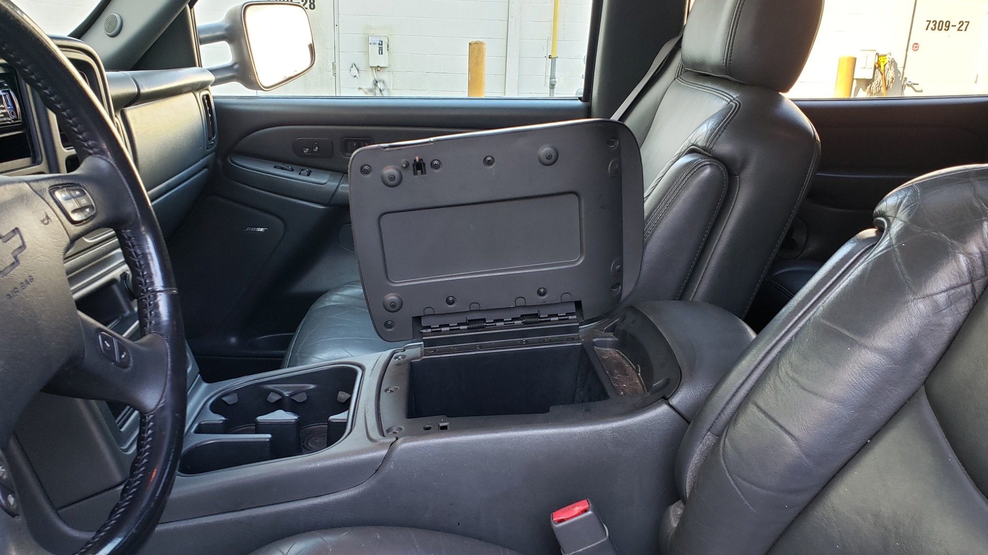 Used 2007 Chevrolet SILVERADO 2500HD CLASSIC LT3 CREWCAB / 4WD / 6.6L DURAMAX / SUNROOF / BOSE / CAMPER SHELL for sale Sold at Formula Imports in Charlotte NC 28227 47