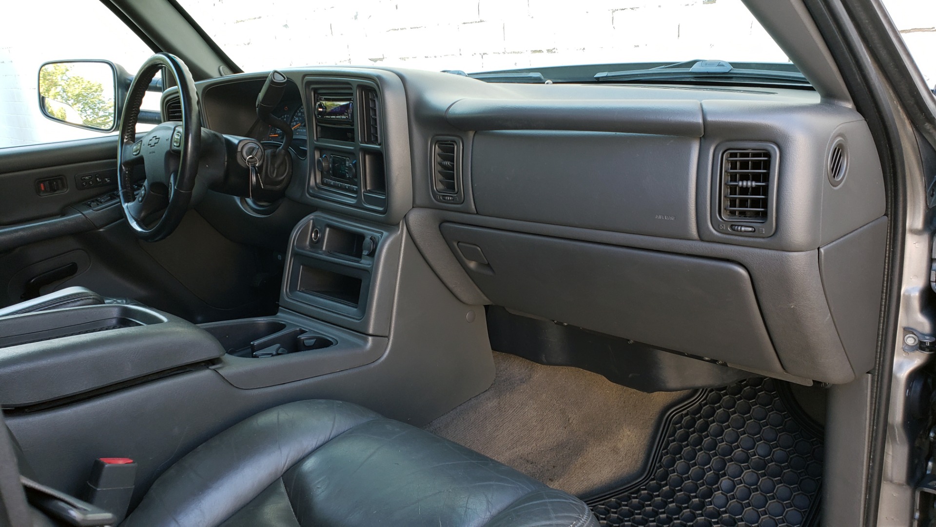 Used 2007 Chevrolet SILVERADO 2500HD CLASSIC LT3 CREWCAB / 4WD / 6.6L DURAMAX / SUNROOF / BOSE / CAMPER SHELL for sale Sold at Formula Imports in Charlotte NC 28227 60