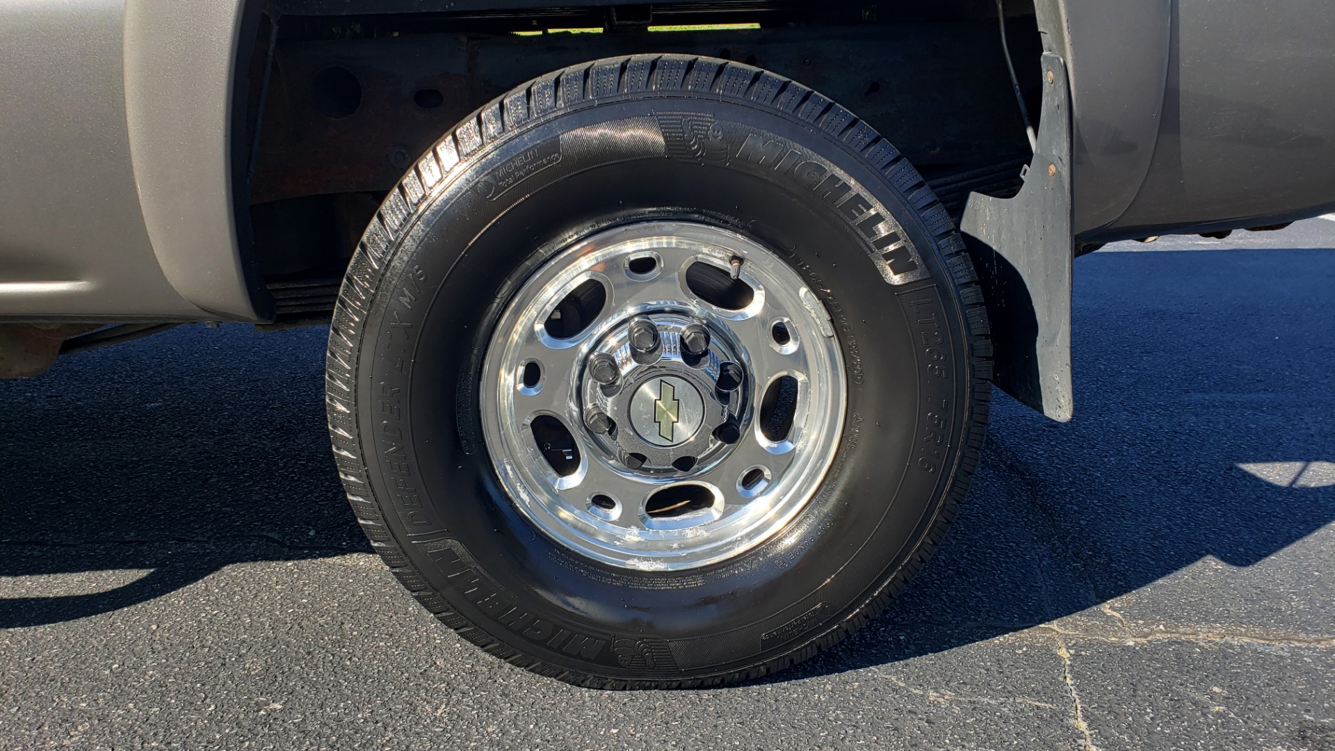 Used 2007 Chevrolet SILVERADO 2500HD CLASSIC LT3 CREWCAB / 4WD / 6.6L DURAMAX / SUNROOF / BOSE / CAMPER SHELL for sale Sold at Formula Imports in Charlotte NC 28227 76