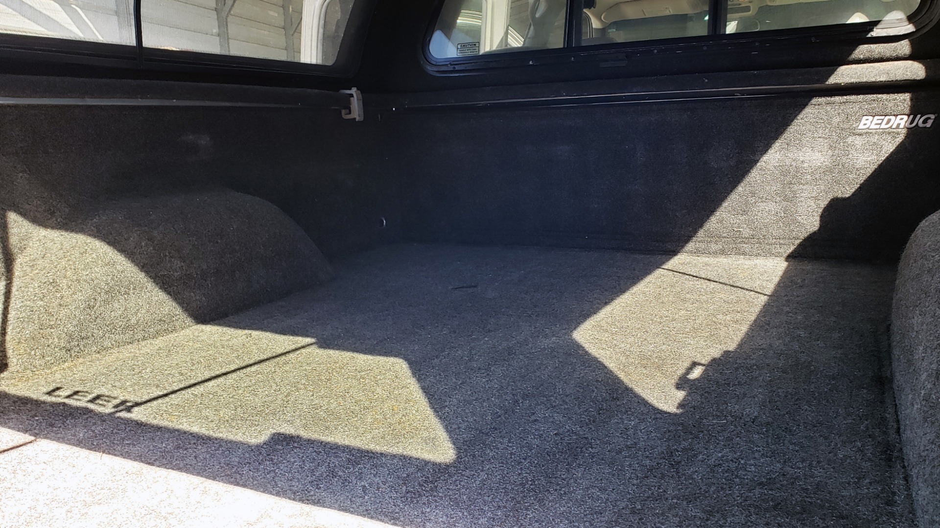 Used 2007 Chevrolet SILVERADO 2500HD CLASSIC LT3 CREWCAB / 4WD / 6.6L DURAMAX / SUNROOF / BOSE / CAMPER SHELL for sale Sold at Formula Imports in Charlotte NC 28227 89