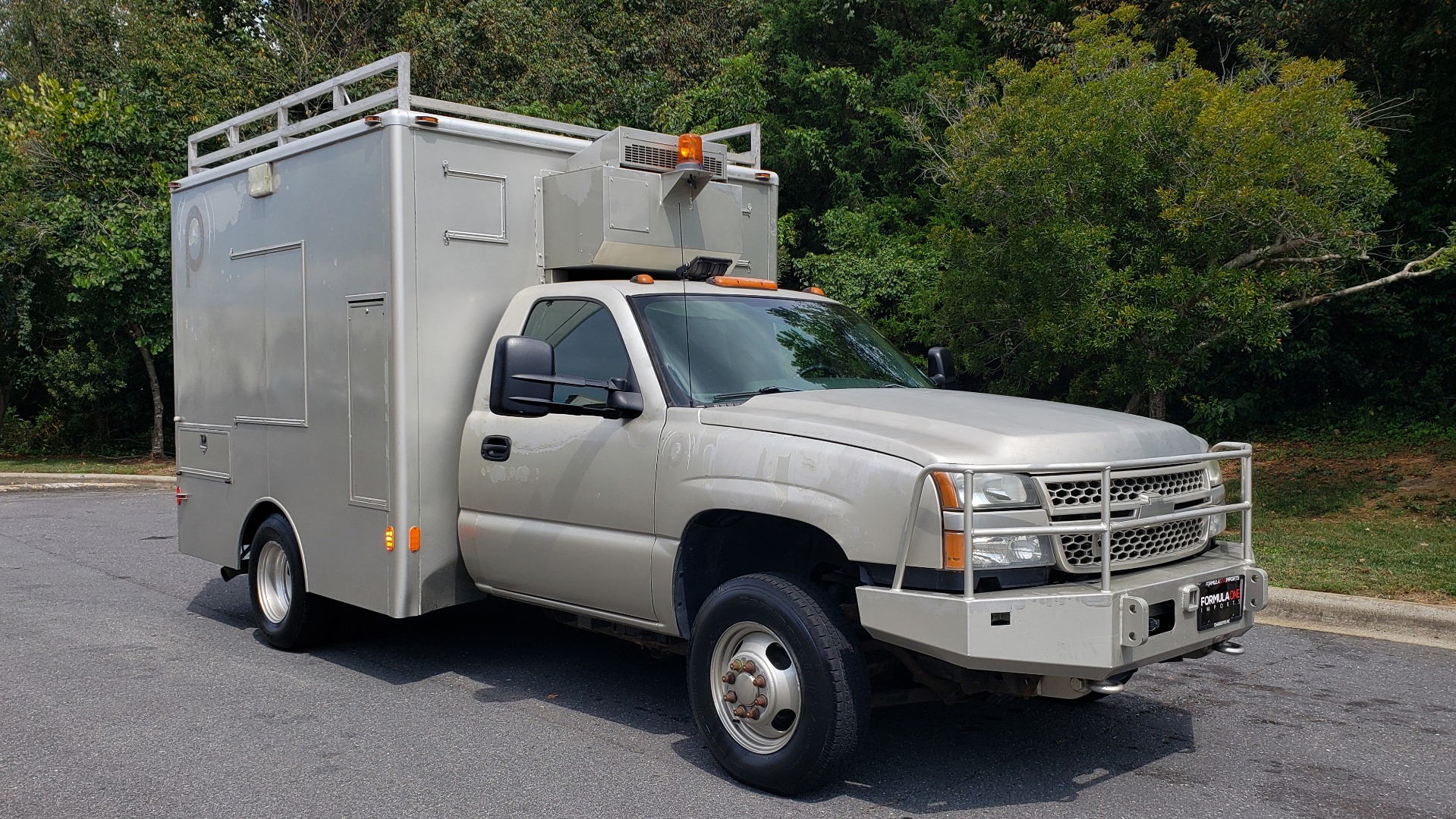 Used 2005 Chevrolet SILVERADO 3500 DRW / 4WD / REG CAB / 6.6L DURAMAX / DOOMSDAY PREPPER for sale Sold at Formula Imports in Charlotte NC 28227 4