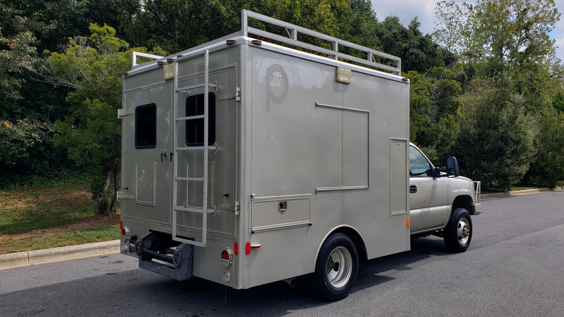 Used 2005 Chevrolet SILVERADO 3500 DRW / 4WD / REG CAB / 6.6L DURAMAX / DOOMSDAY PREPPER for sale Sold at Formula Imports in Charlotte NC 28227 6