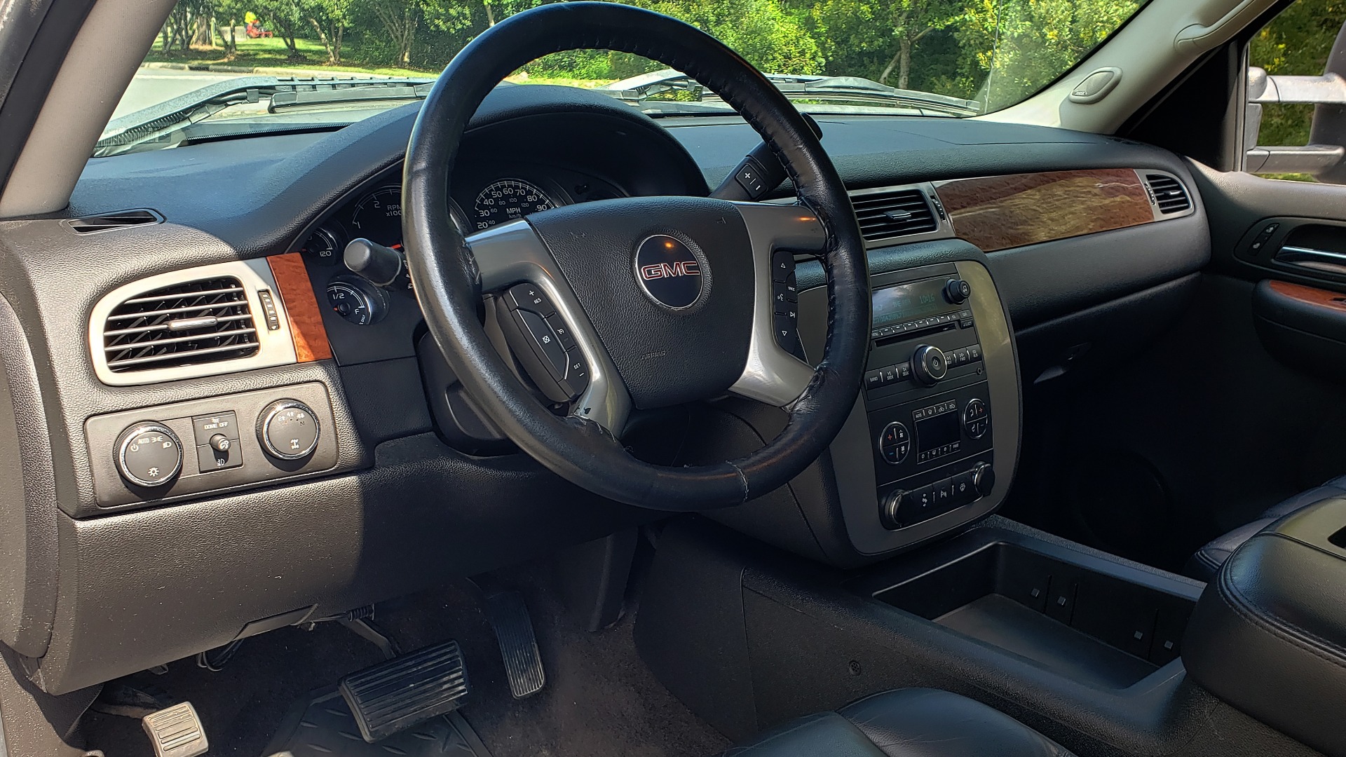Used 2008 GMC SIERRA 3500HD SRW SLT CREWCAB / 167IN WB / DURAMAX / 6-SPD AUTO / BOSE for sale Sold at Formula Imports in Charlotte NC 28227 41