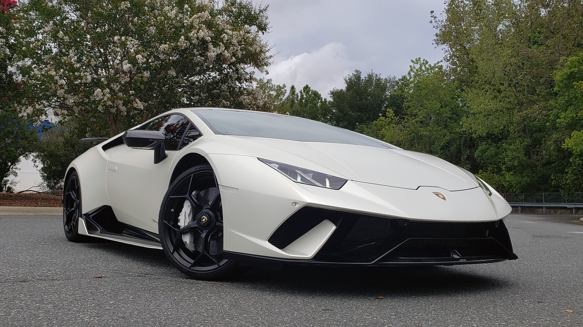 Used 2018 Lamborghini HURACAN PERFORMANTE 5.2L V10 / 630HP / 7-SPD AUTO / AWD / NAV / PREM SND for sale Sold at Formula Imports in Charlotte NC 28227 11