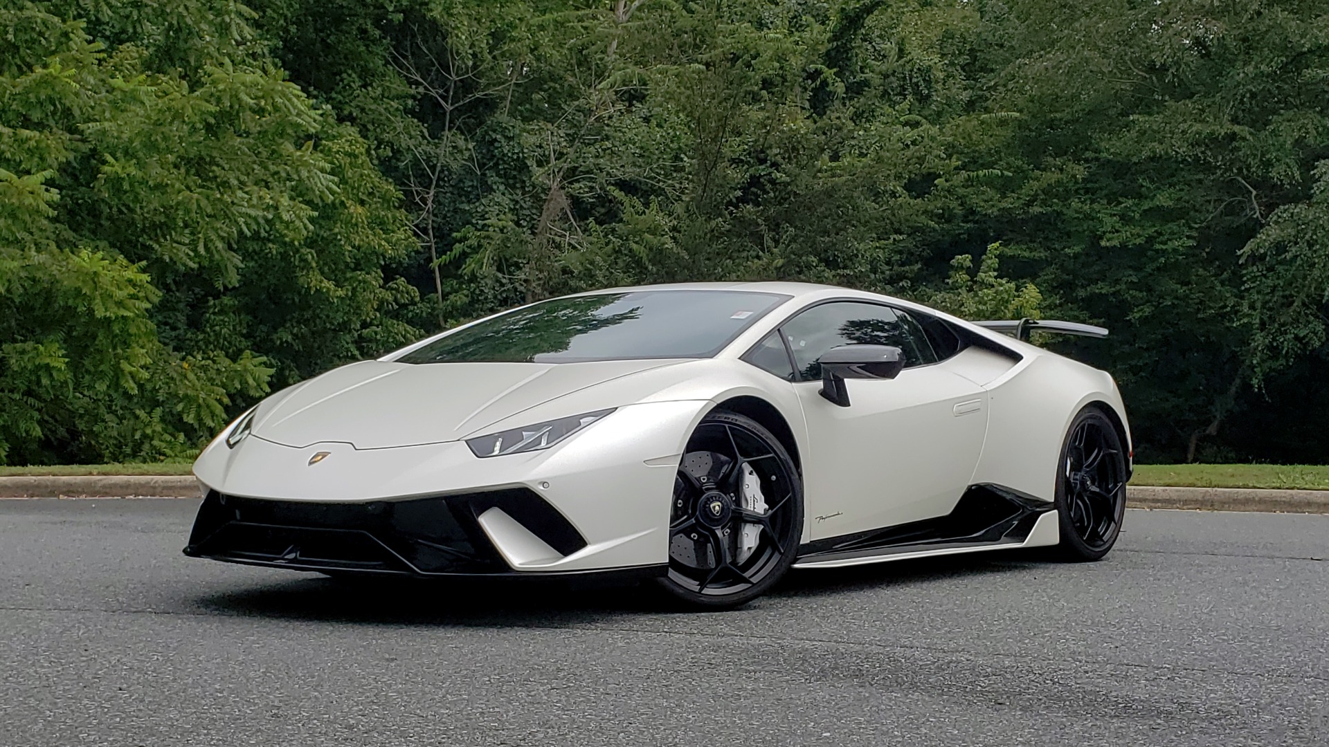 Used 2018 Lamborghini HURACAN PERFORMANTE 5.2L V10 / 630HP / 7-SPD AUTO / AWD / NAV / PREM SND for sale Sold at Formula Imports in Charlotte NC 28227 2