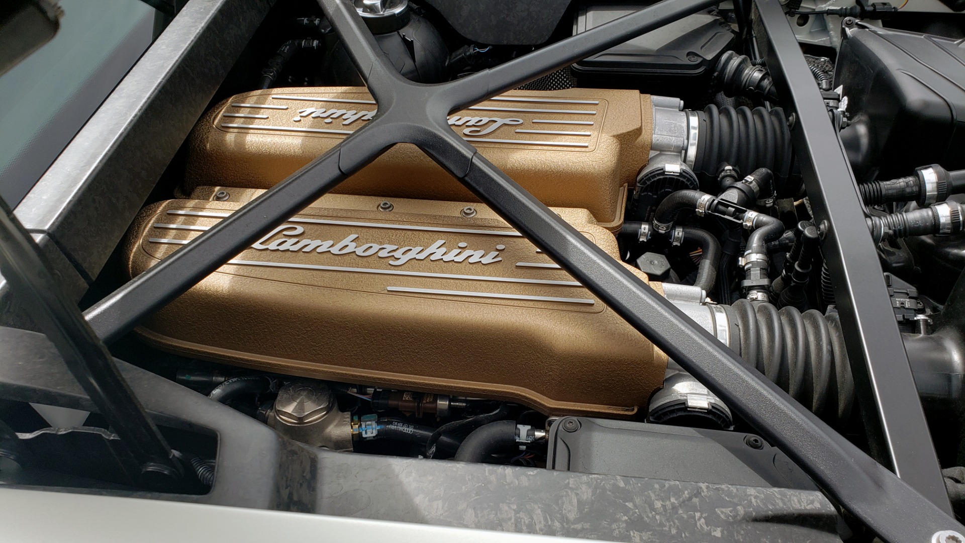 Used 2018 Lamborghini HURACAN PERFORMANTE 5.2L V10 / 630HP / 7-SPD AUTO / AWD / NAV / PREM SND for sale Sold at Formula Imports in Charlotte NC 28227 28