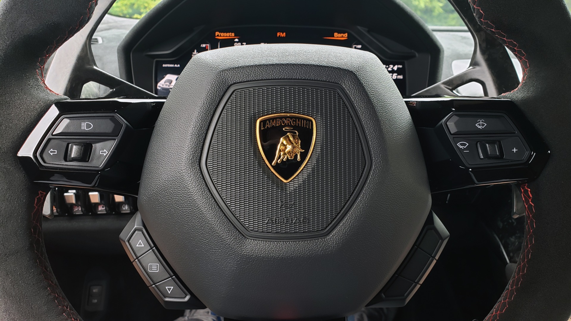 Used 2018 Lamborghini HURACAN PERFORMANTE 5.2L V10 / 630HP / 7-SPD AUTO / AWD / NAV / PREM SND for sale Sold at Formula Imports in Charlotte NC 28227 48