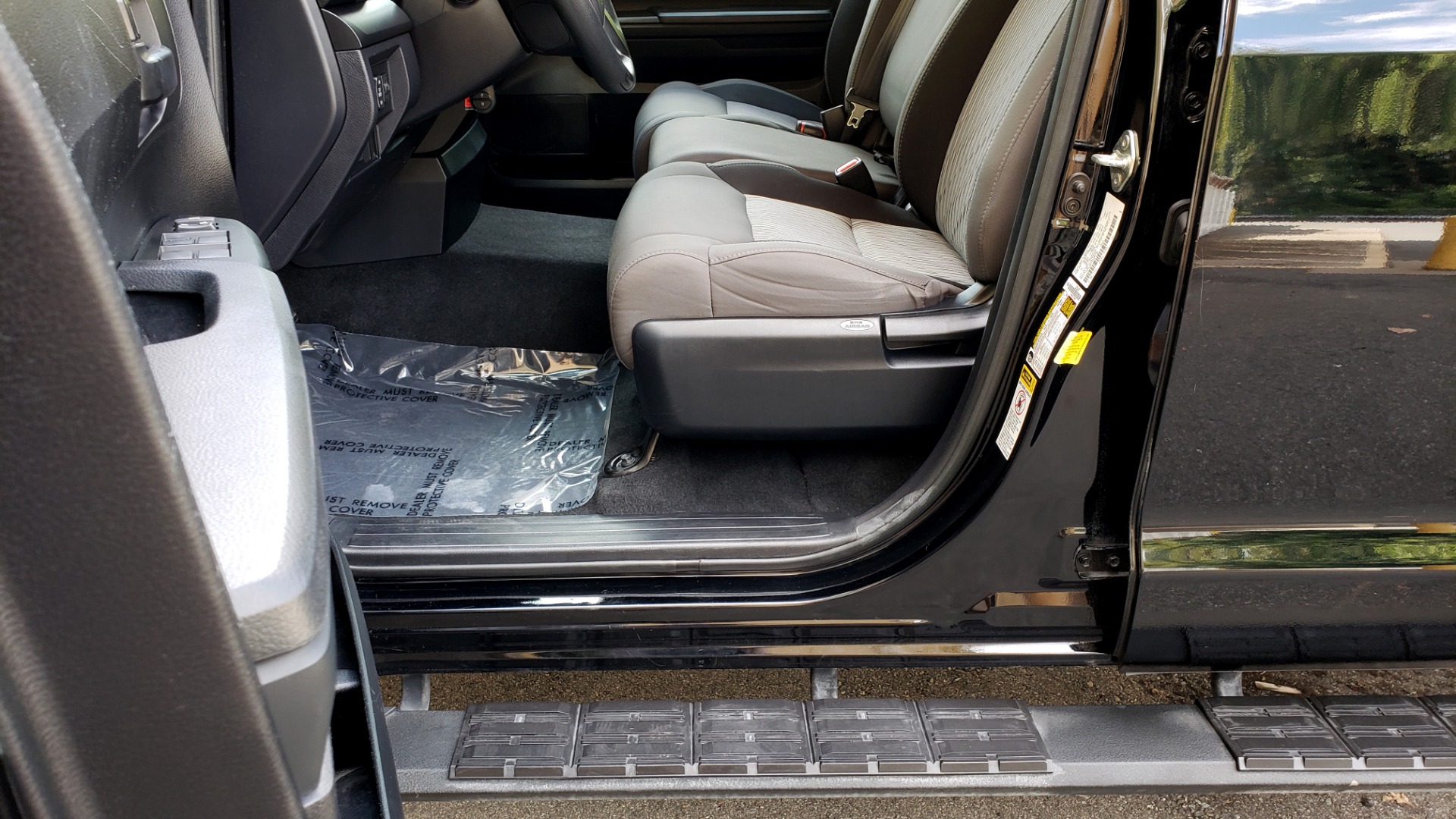 Used 2017 Toyota TUNDRA 4WD SR DOUBLECAB / 4WD / 6.5' BED / V8 / AUTO / REARVIEW for sale Sold at Formula Imports in Charlotte NC 28227 30