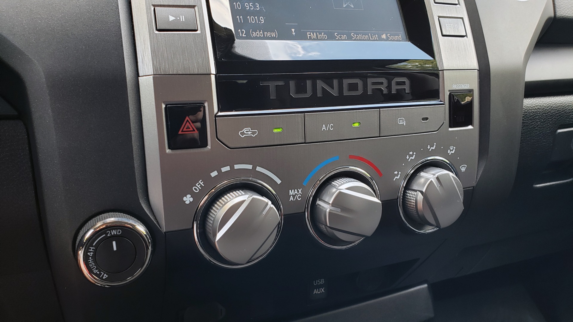 Used 2017 Toyota TUNDRA 4WD SR DOUBLECAB / 4WD / 6.5' BED / V8 / AUTO / REARVIEW for sale Sold at Formula Imports in Charlotte NC 28227 43