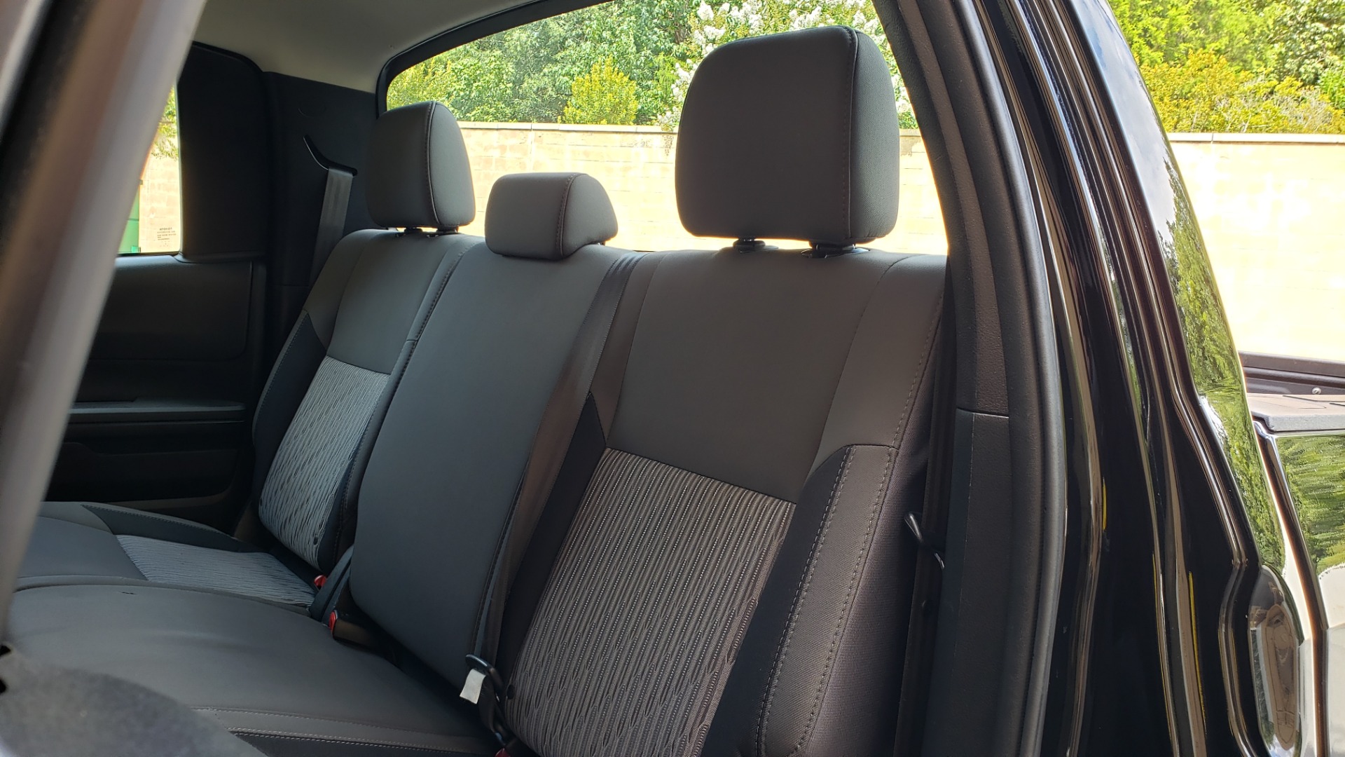 Used 2017 Toyota TUNDRA 4WD SR DOUBLECAB / 4WD / 6.5' BED / V8 / AUTO / REARVIEW for sale Sold at Formula Imports in Charlotte NC 28227 53