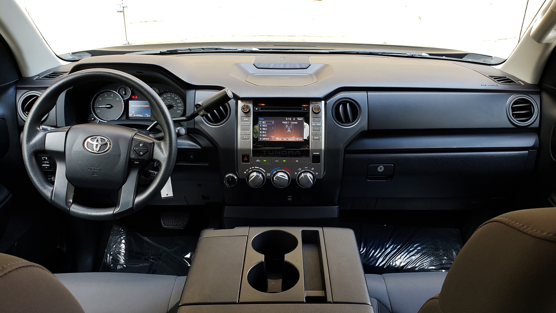 Used 2017 Toyota TUNDRA 4WD SR DOUBLECAB / 4WD / 6.5' BED / V8 / AUTO / REARVIEW for sale Sold at Formula Imports in Charlotte NC 28227 71