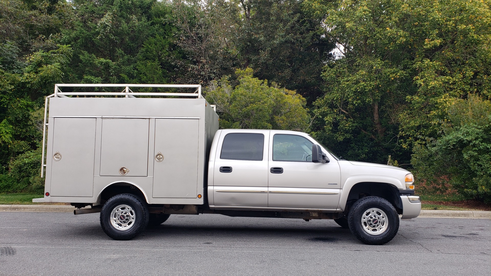 Used 2007 GMC SIERRA 2500HD CLASSIC SLT 4WD / 167WB / 6.6L DURAMAX / DOOMSDAY PREPPER for sale Sold at Formula Imports in Charlotte NC 28227 5