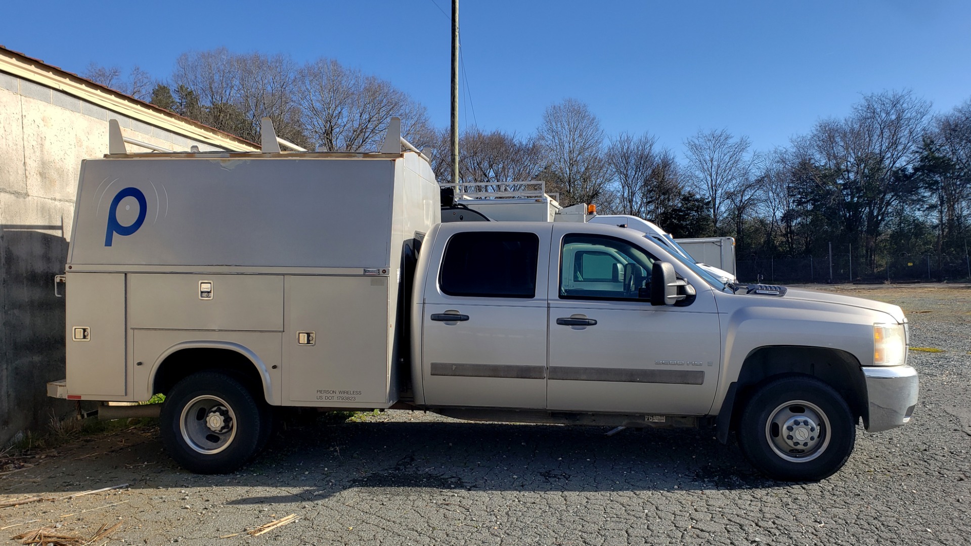 Used 2007 Chevrolet SILVERADO 3500HD DRW LT / 4WD / REG CAB / 6.6L DURAMAX / DOOMSDAY PREPPER for sale Sold at Formula Imports in Charlotte NC 28227 4