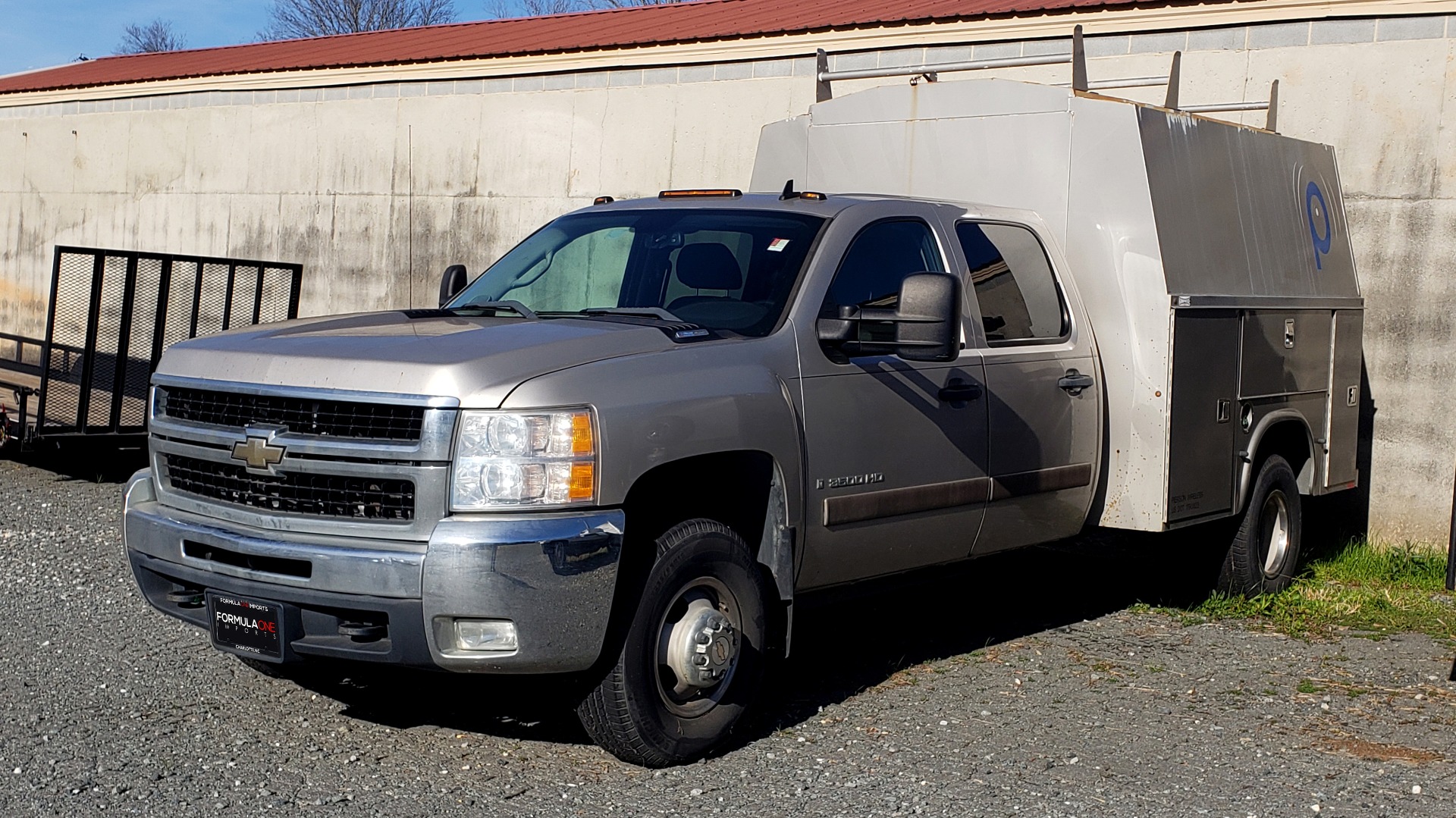 Used 2007 Chevrolet SILVERADO 3500HD DRW LT / 4WD / REG CAB / 6.6L DURAMAX / DOOMSDAY PREPPER for sale Sold at Formula Imports in Charlotte NC 28227 1