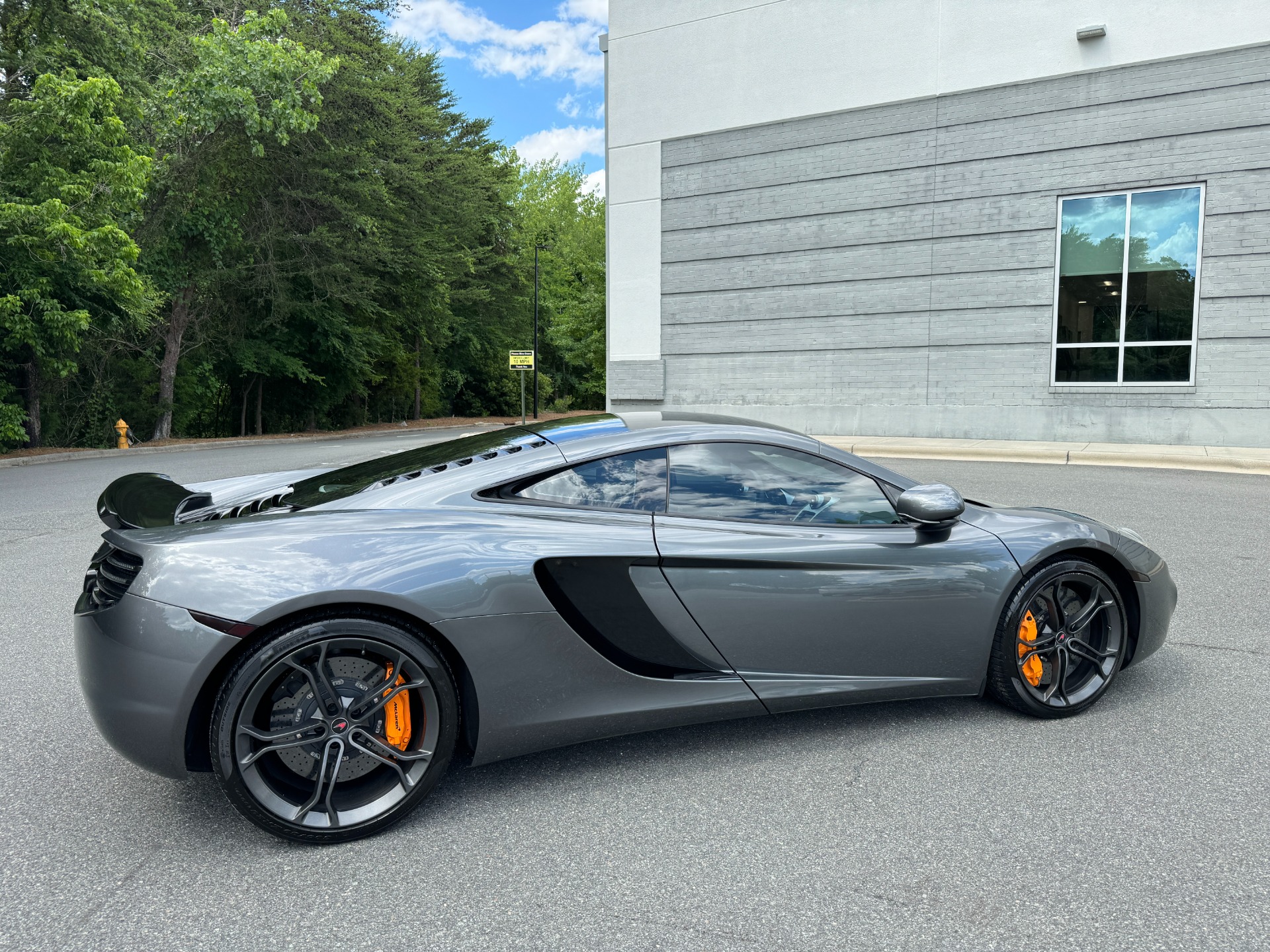 Used 2012 McLaren MP4-12C COUPE / 3.8 L V8 592HP / AUTO / NAV / CCB / LOW MILES for sale Sold at Formula Imports in Charlotte NC 28227 13