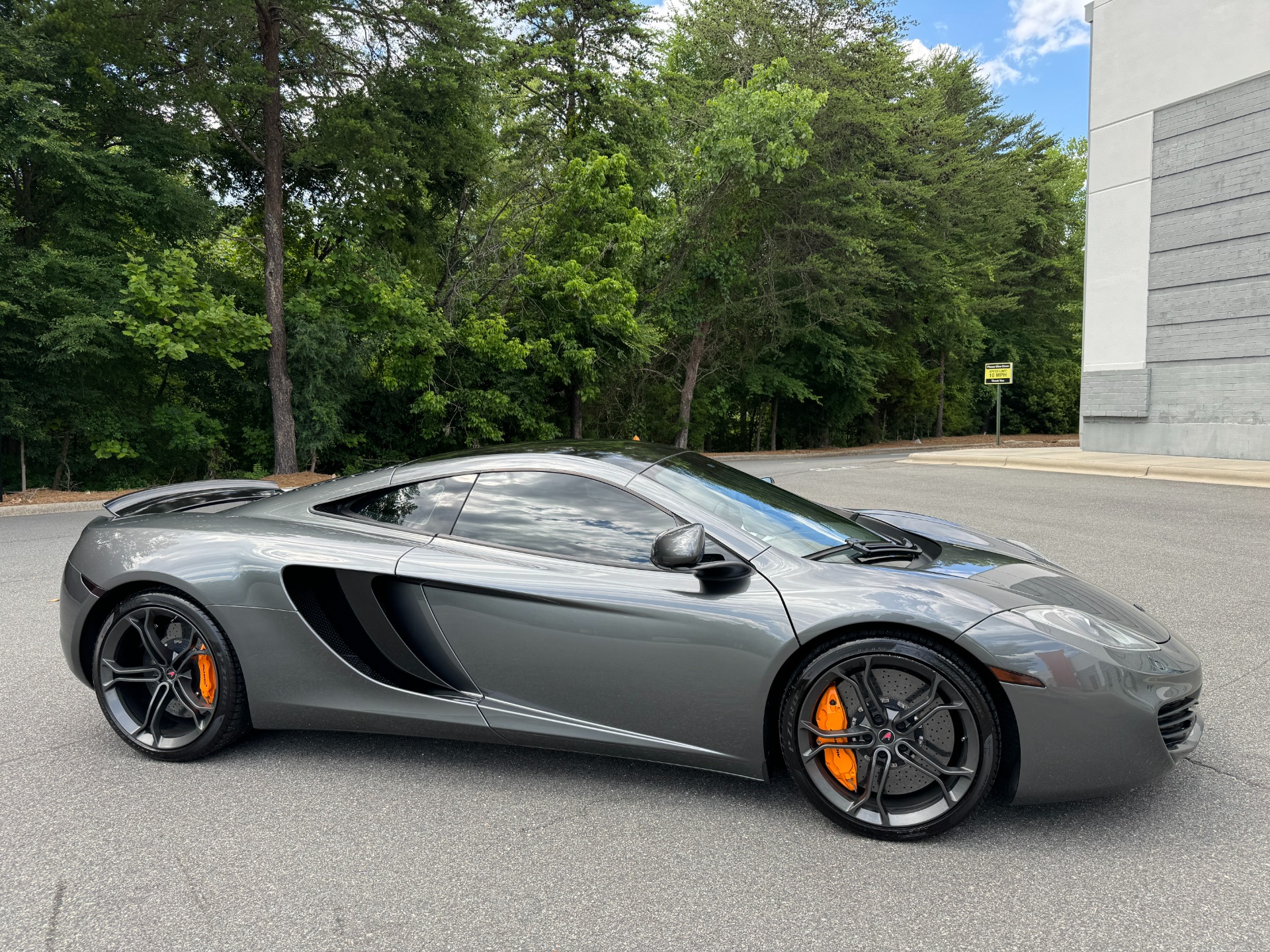 Used 2012 McLaren MP4-12C COUPE / 3.8 L V8 592HP / AUTO / NAV / CCB / LOW MILES for sale Sold at Formula Imports in Charlotte NC 28227 15