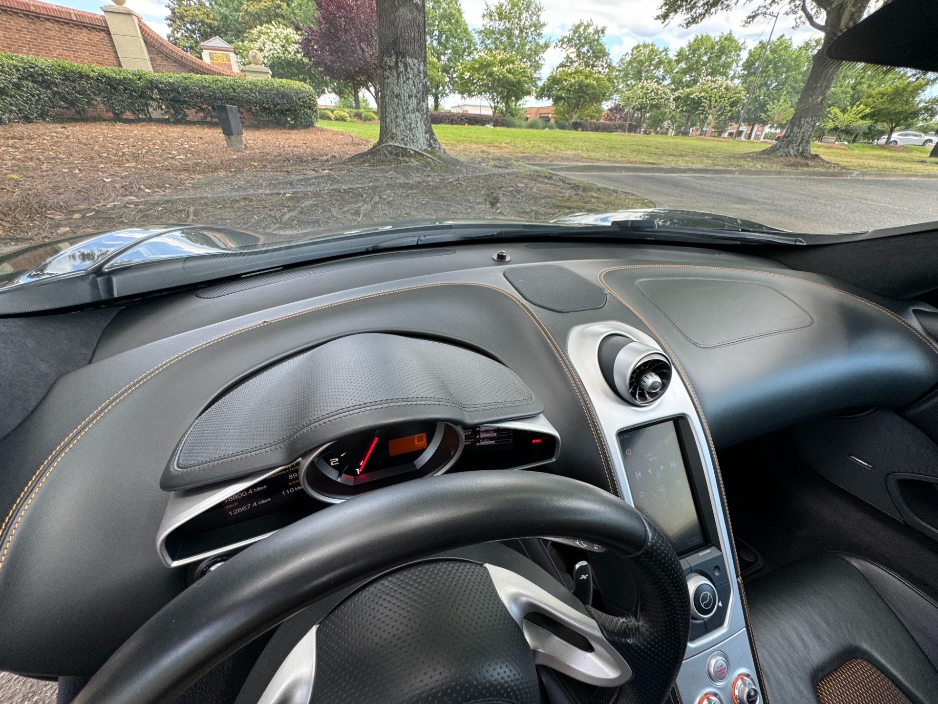 Used 2012 McLaren MP4-12C COUPE / 3.8 L V8 592HP / AUTO / NAV / CCB / LOW MILES for sale Sold at Formula Imports in Charlotte NC 28227 34