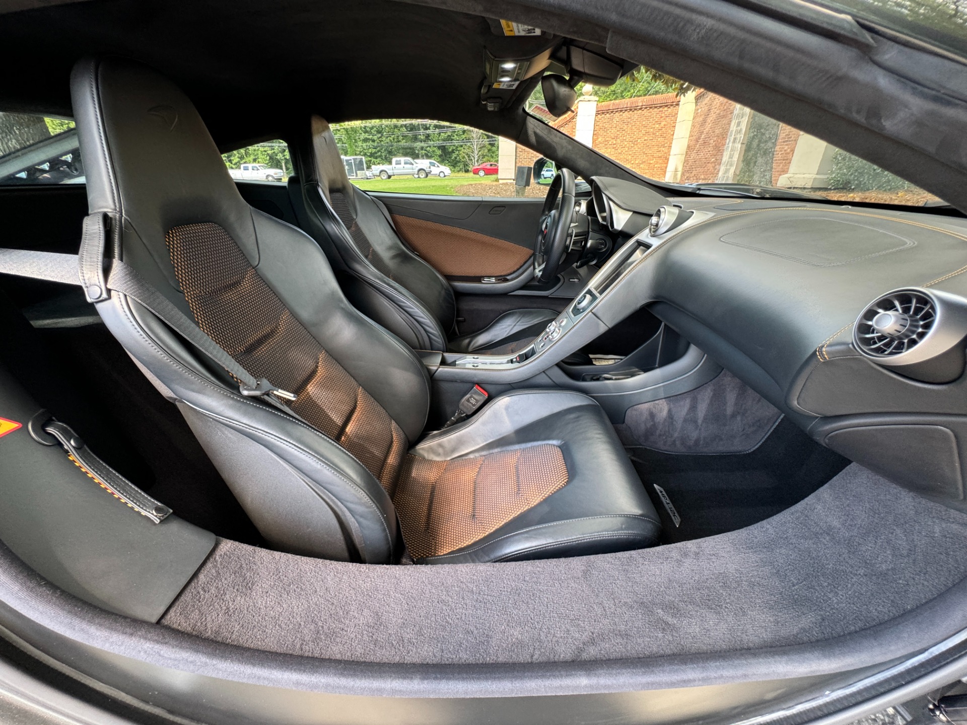 Used 2012 McLaren MP4-12C COUPE / 3.8 L V8 592HP / AUTO / NAV / CCB / LOW MILES for sale Sold at Formula Imports in Charlotte NC 28227 40