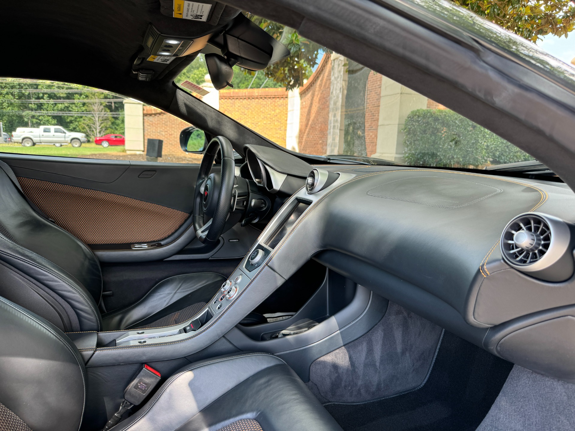 Used 2012 McLaren MP4-12C COUPE / 3.8 L V8 592HP / AUTO / NAV / CCB / LOW MILES for sale Sold at Formula Imports in Charlotte NC 28227 44