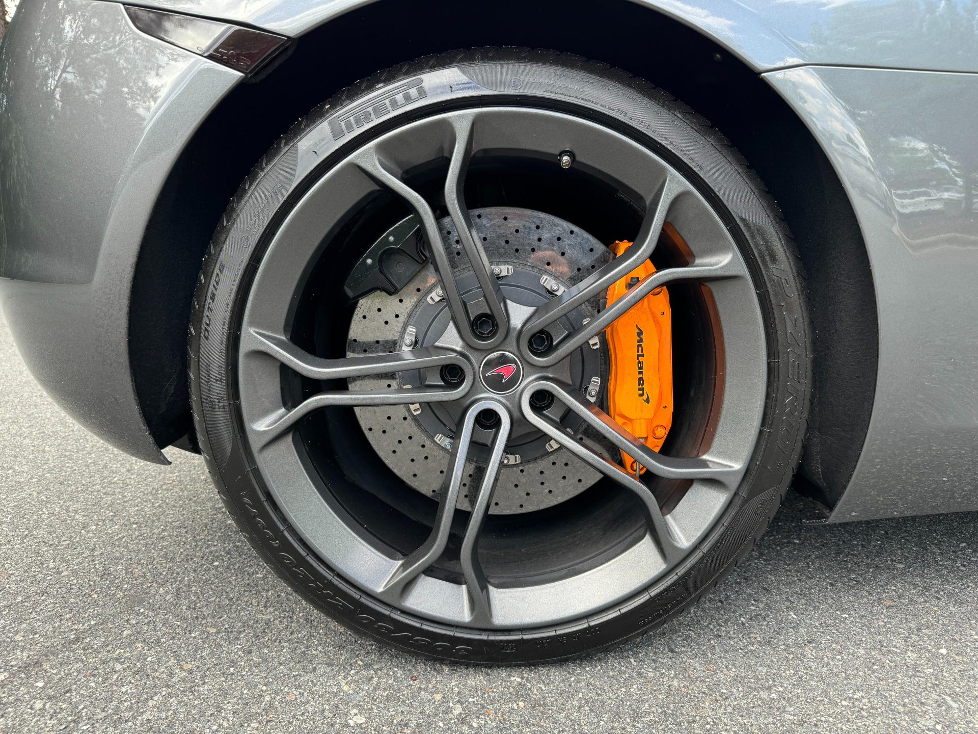 Used 2012 McLaren MP4-12C COUPE / 3.8 L V8 592HP / AUTO / NAV / CCB / LOW MILES for sale Sold at Formula Imports in Charlotte NC 28227 50