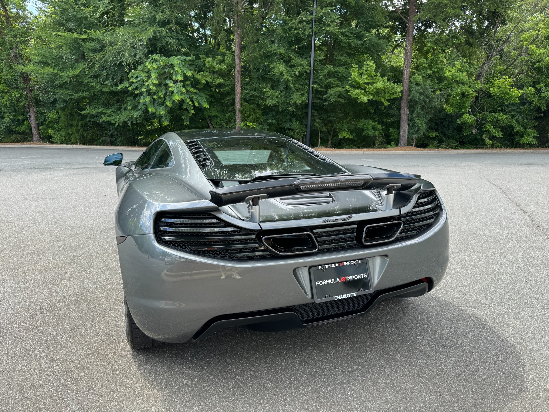 Used 2012 McLaren MP4-12C COUPE / 3.8 L V8 592HP / AUTO / NAV / CCB / LOW MILES for sale Sold at Formula Imports in Charlotte NC 28227 9