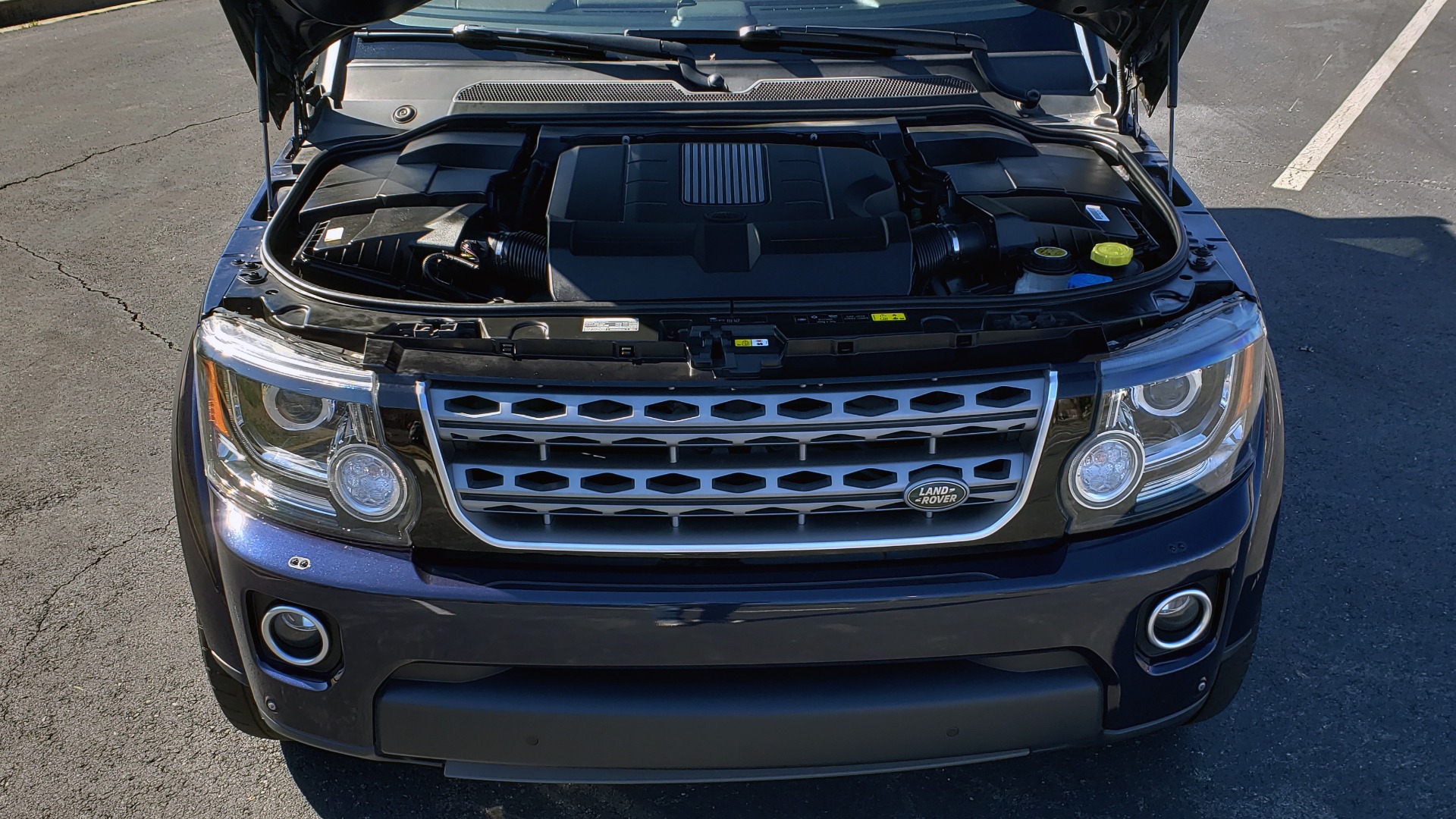 Used 2016 Land Rover LR4 HSE / NAV / VSN ASST / CLIMATE / MERIDIAN / REARVIEW for sale Sold at Formula Imports in Charlotte NC 28227 11