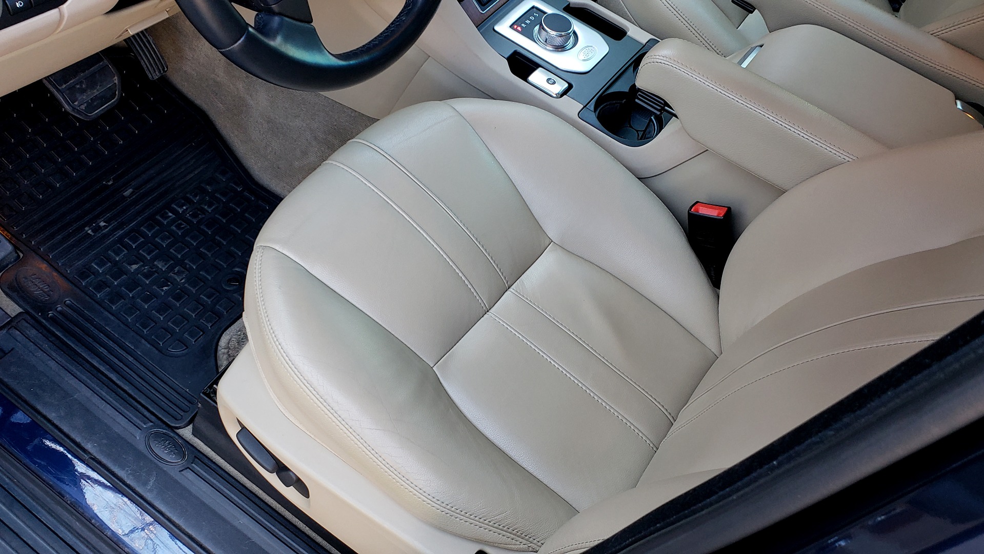 Used 2016 Land Rover LR4 HSE / NAV / VSN ASST / CLIMATE / MERIDIAN / REARVIEW for sale Sold at Formula Imports in Charlotte NC 28227 37