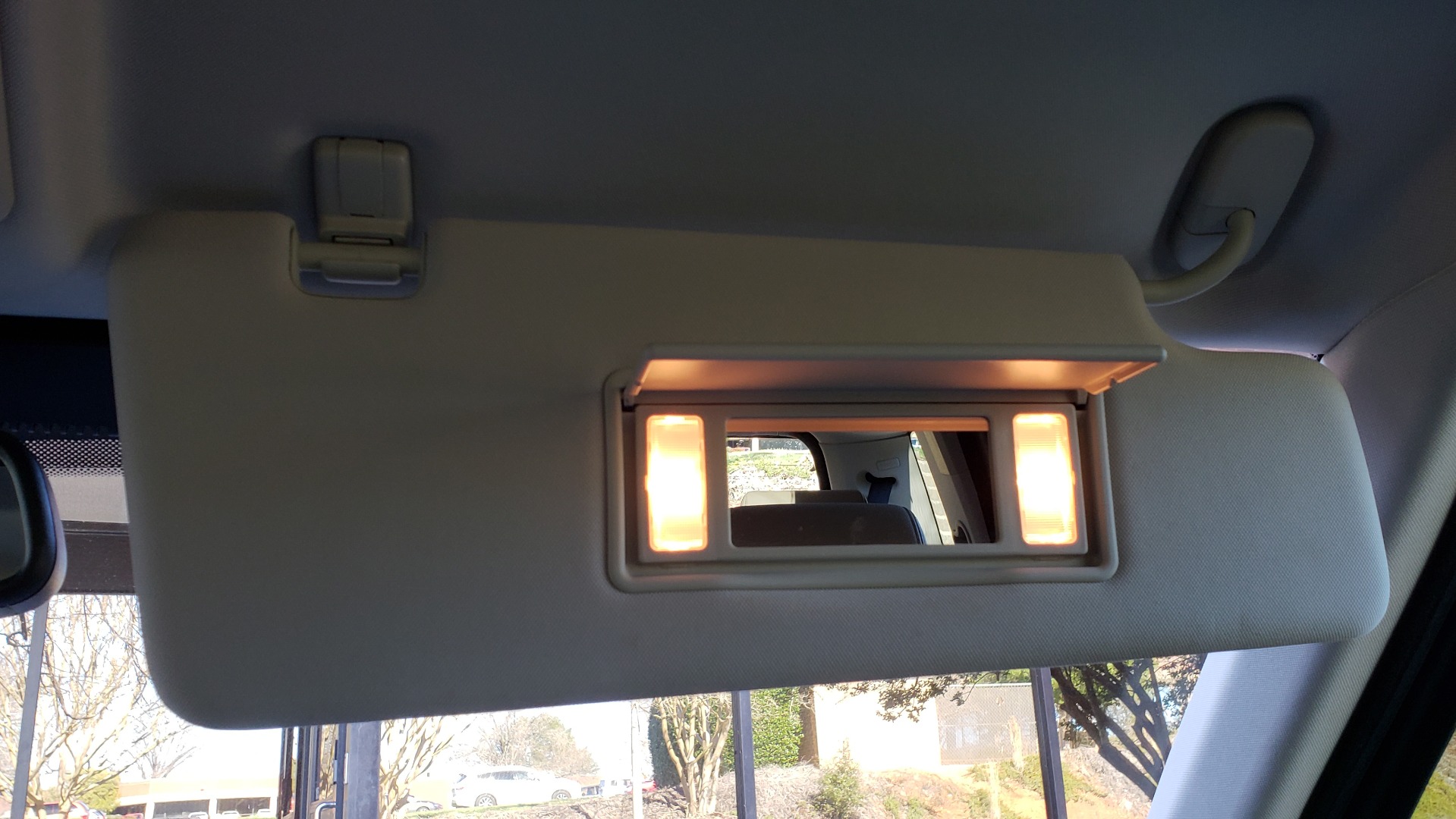 Used 2016 Land Rover LR4 HSE / NAV / VSN ASST / CLIMATE / MERIDIAN / REARVIEW for sale Sold at Formula Imports in Charlotte NC 28227 52