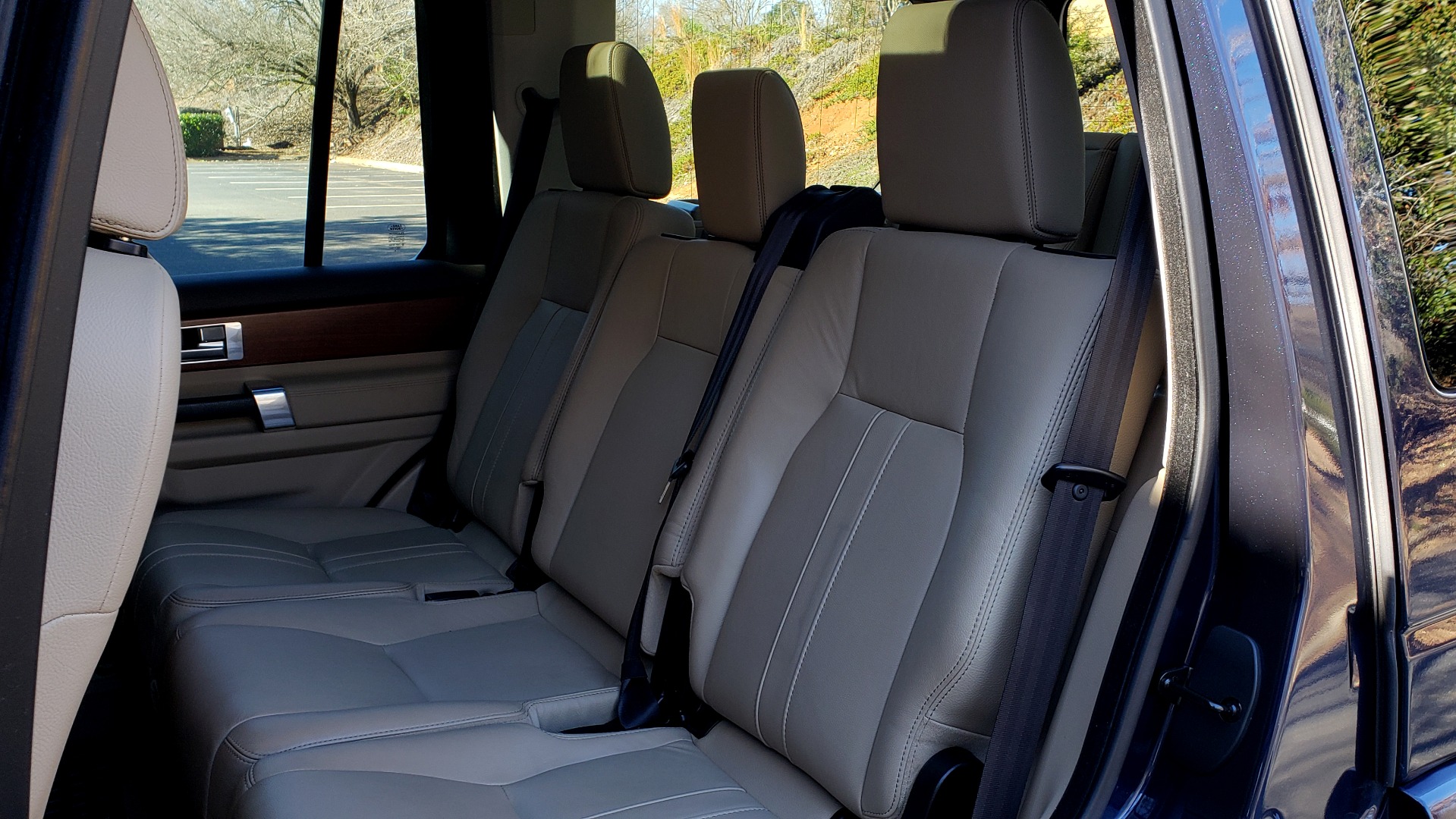 Used 2016 Land Rover LR4 HSE / NAV / VSN ASST / CLIMATE / MERIDIAN / REARVIEW for sale Sold at Formula Imports in Charlotte NC 28227 61