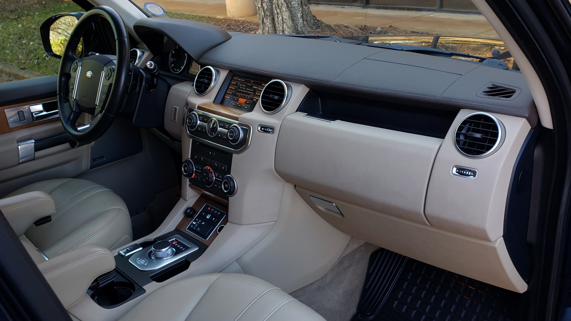 Used 2016 Land Rover LR4 HSE / NAV / VSN ASST / CLIMATE / MERIDIAN / REARVIEW for sale Sold at Formula Imports in Charlotte NC 28227 68