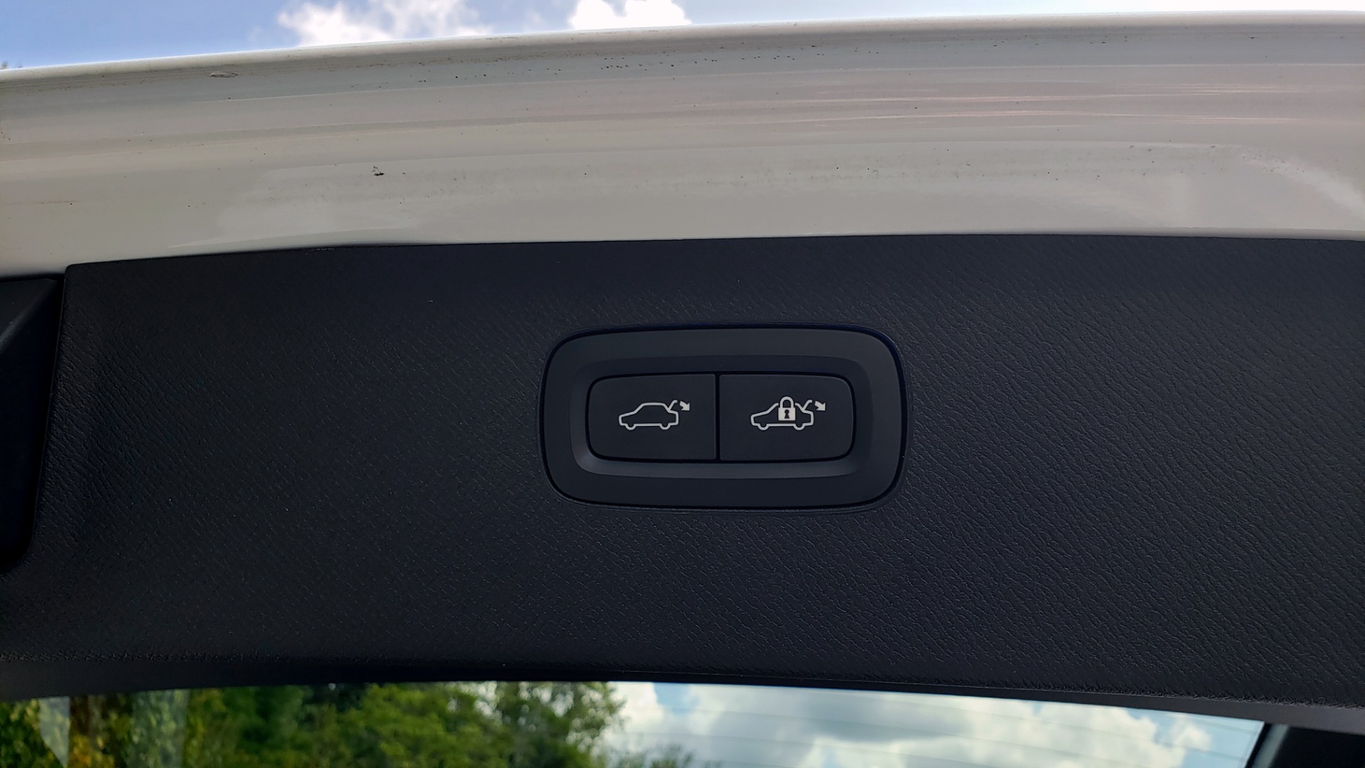 Used 2017 Volvo XC90 MOMENTUM PLUS T6 AWD / NAV / VISION / PROTECTION PKG for sale Sold at Formula Imports in Charlotte NC 28227 21