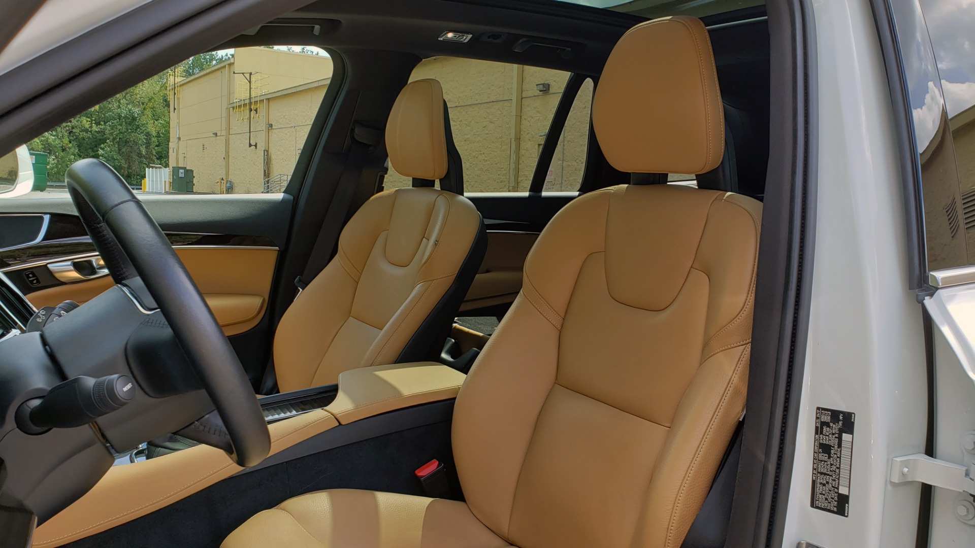 Used 2017 Volvo XC90 MOMENTUM PLUS T6 AWD / NAV / VISION / PROTECTION PKG for sale Sold at Formula Imports in Charlotte NC 28227 39