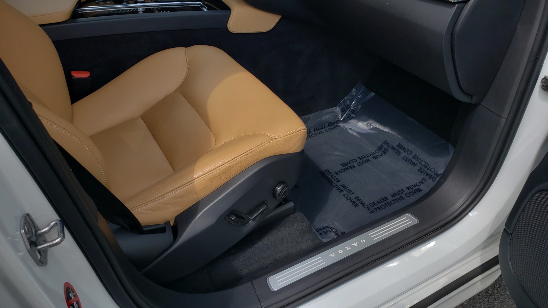 Used 2017 Volvo XC90 MOMENTUM PLUS T6 AWD / NAV / VISION / PROTECTION PKG for sale Sold at Formula Imports in Charlotte NC 28227 68
