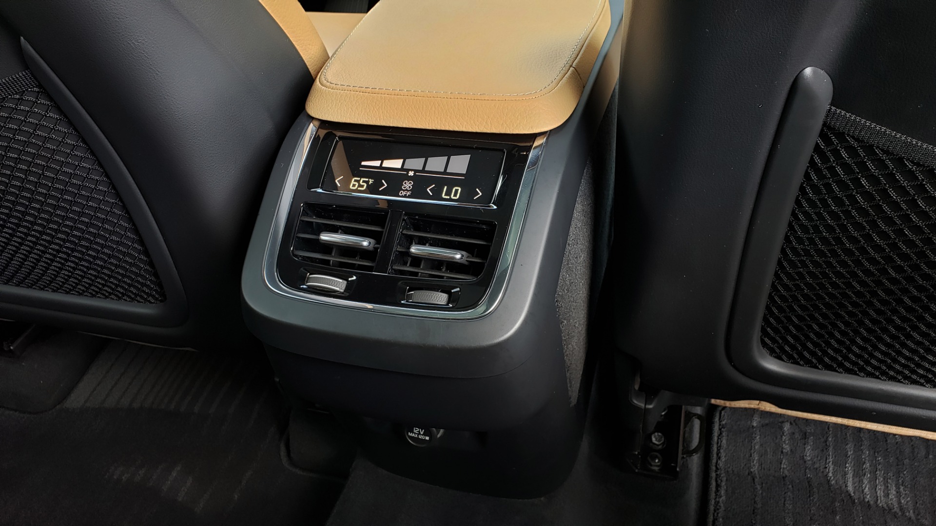 Used 2017 Volvo XC90 MOMENTUM PLUS T6 AWD / NAV / VISION / PROTECTION PKG for sale Sold at Formula Imports in Charlotte NC 28227 79