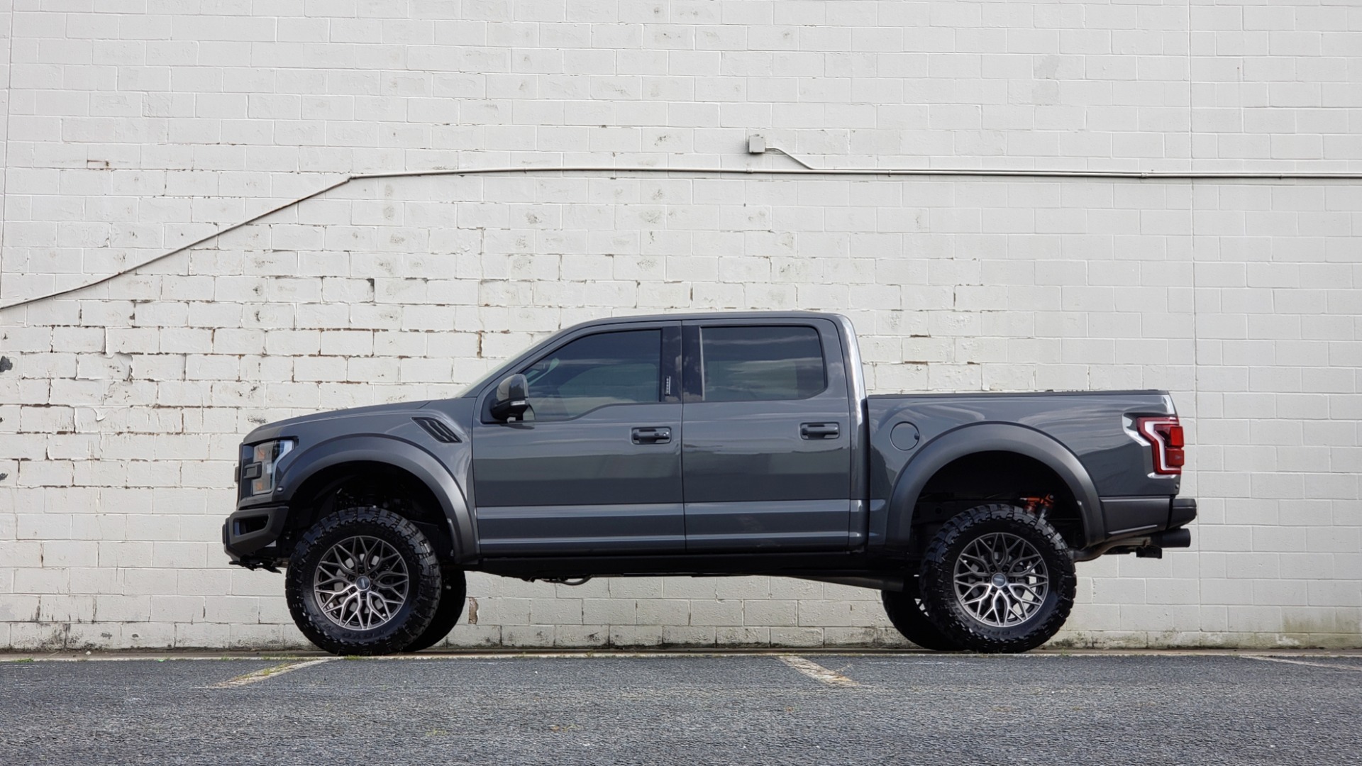 Used 2020 Ford F-150 RAPTOR CREWCAB 4WD / LIFTED / CUSTOM WHEELS / LOADED for sale Sold at Formula Imports in Charlotte NC 28227 100