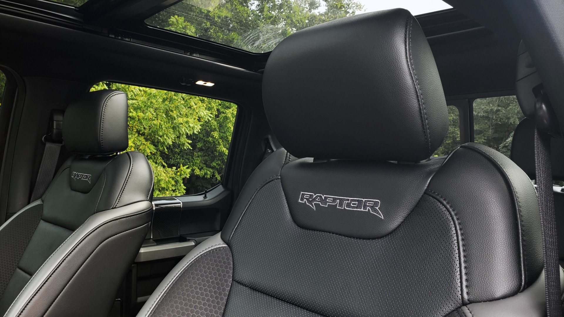 Used 2020 Ford F-150 RAPTOR CREWCAB 4WD / LIFTED / CUSTOM WHEELS / LOADED for sale Sold at Formula Imports in Charlotte NC 28227 11