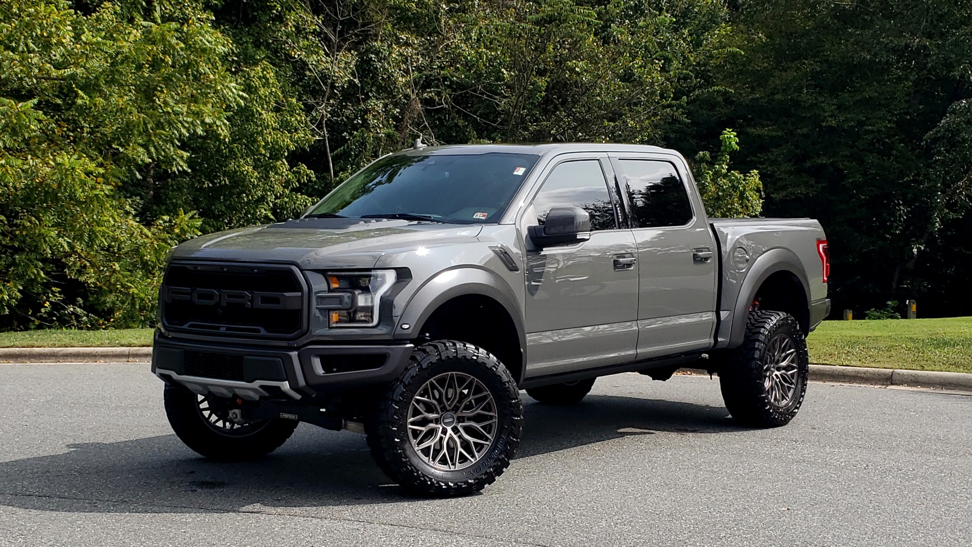 Used 2020 Ford F-150 RAPTOR CREWCAB 4WD / LIFTED / CUSTOM WHEELS / LOADED for sale Sold at Formula Imports in Charlotte NC 28227 1