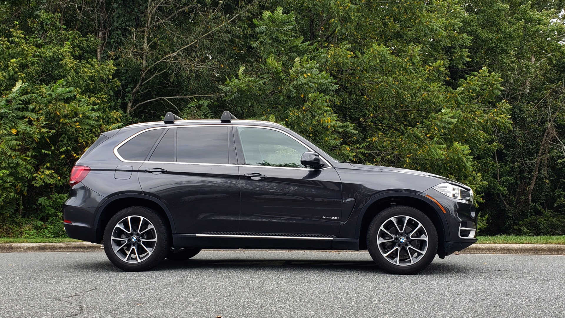 Used 2017 BMW X5 XDRIVE35I / PREM PKG / COLD WTHR / PANO-ROOF / REARVIEW for sale Sold at Formula Imports in Charlotte NC 28227 10