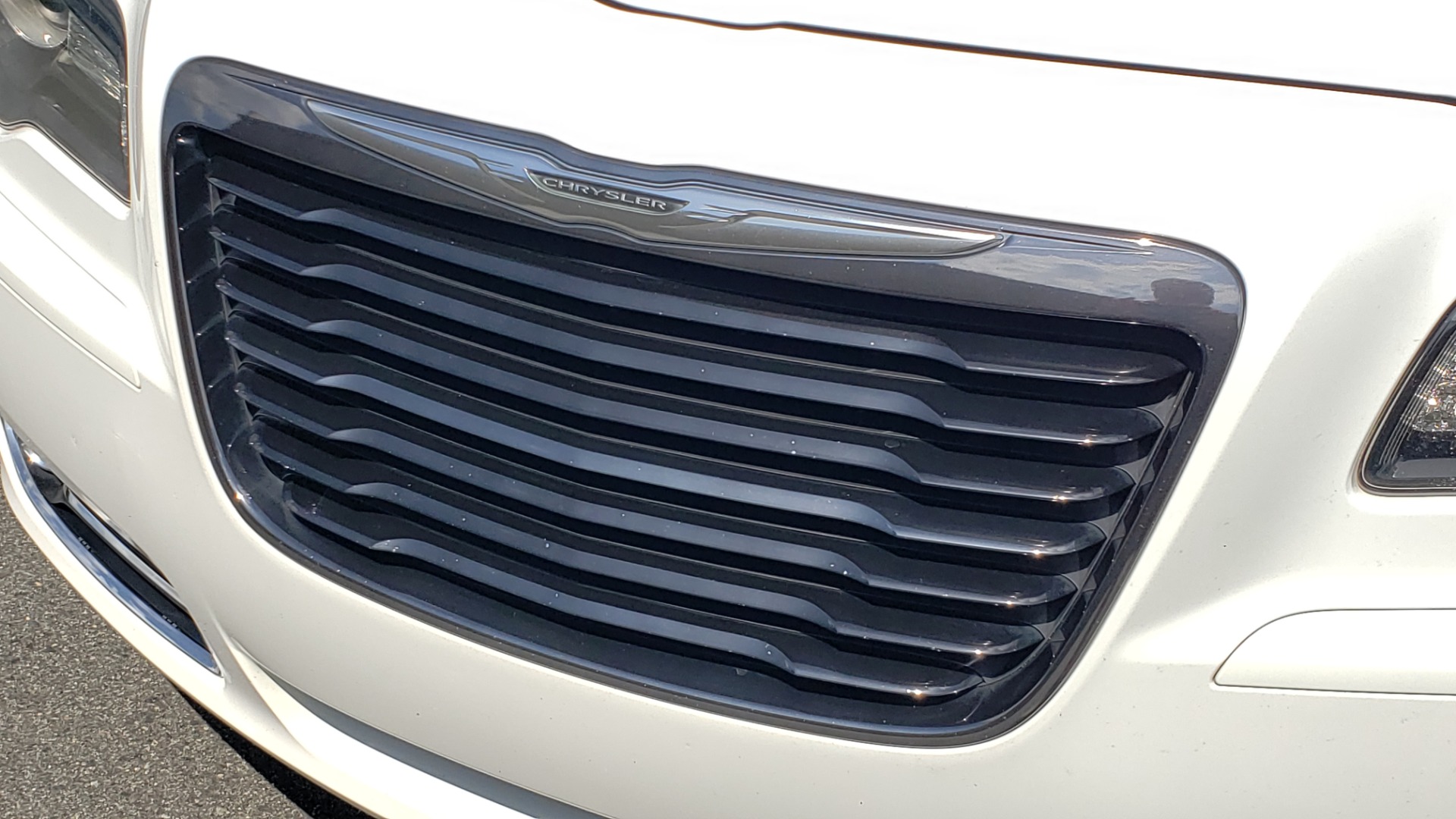 Used 2014 Chrysler 300 S / AWD / NAV / PANO-ROOF / HTD STS / BEATS SOUND / REARVIEW for sale Sold at Formula Imports in Charlotte NC 28227 21