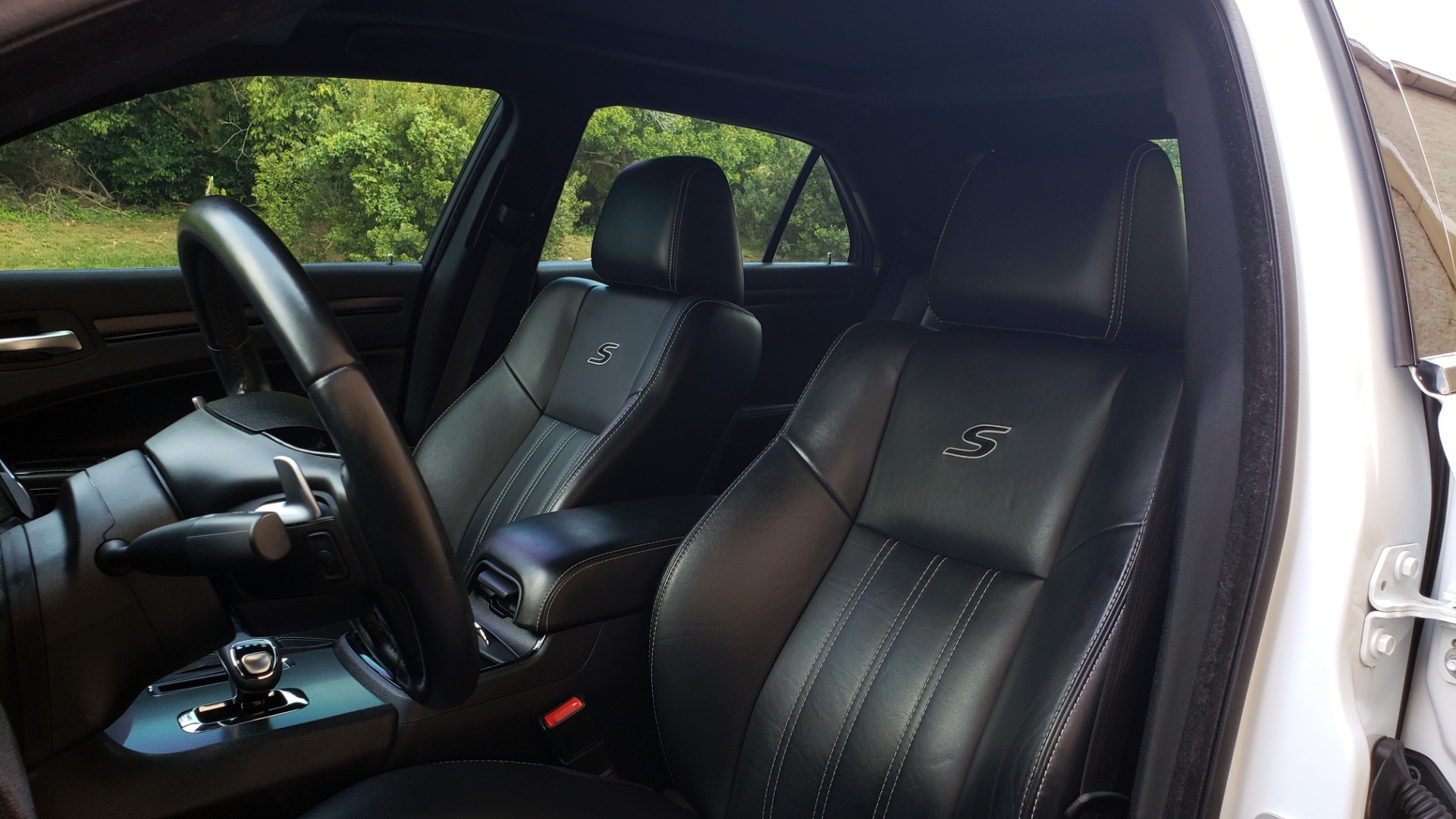 Used 2014 Chrysler 300 S / AWD / NAV / PANO-ROOF / HTD STS / BEATS SOUND / REARVIEW for sale Sold at Formula Imports in Charlotte NC 28227 36