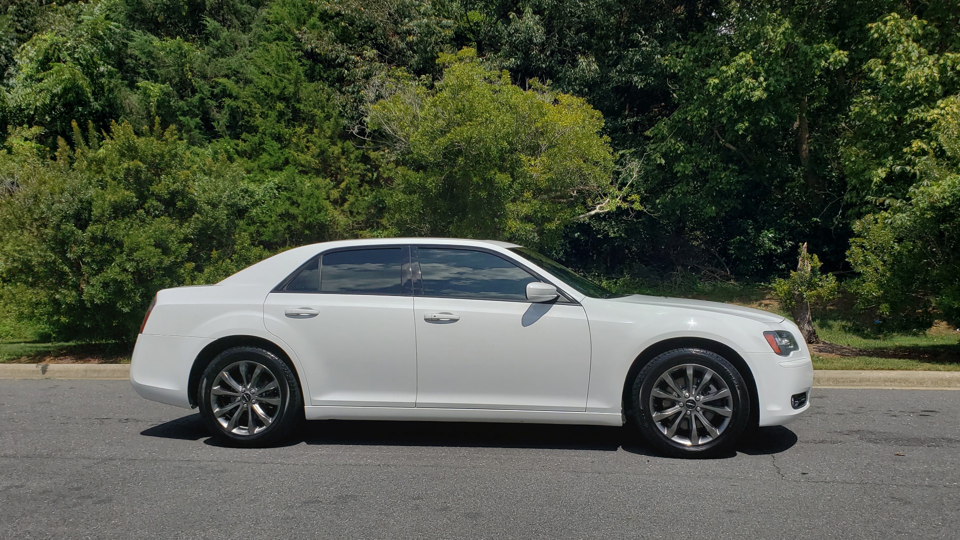 Used 2014 Chrysler 300 S / AWD / NAV / PANO-ROOF / HTD STS / BEATS SOUND / REARVIEW for sale Sold at Formula Imports in Charlotte NC 28227 5