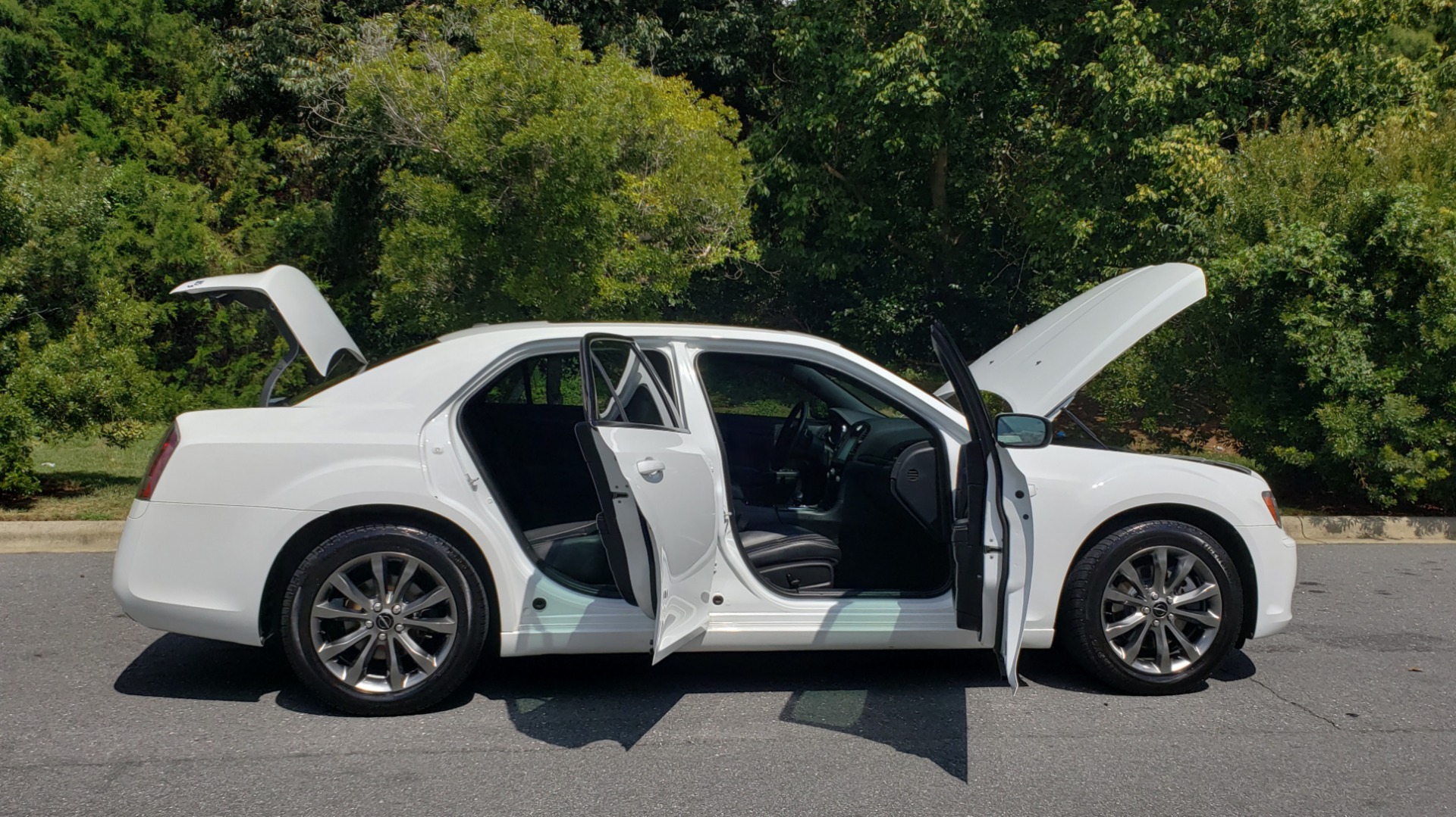 Used 2014 Chrysler 300 S / AWD / NAV / PANO-ROOF / HTD STS / BEATS SOUND / REARVIEW for sale Sold at Formula Imports in Charlotte NC 28227 9