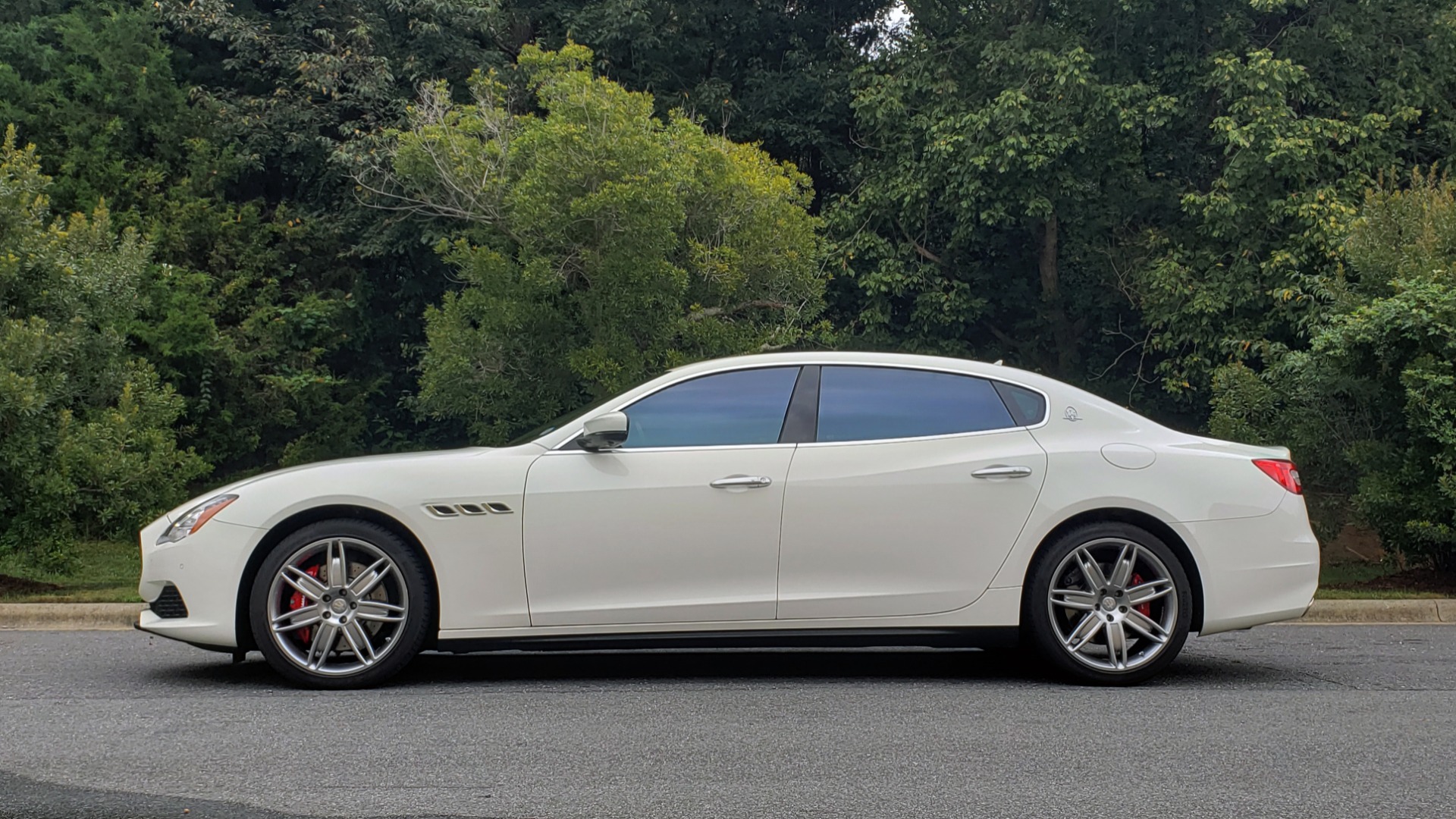 Used 2017 Maserati QUATTROPORTE S / DRIVER ASST PKG / SUNROOF / NAV / REARVIEW for sale Sold at Formula Imports in Charlotte NC 28227 4