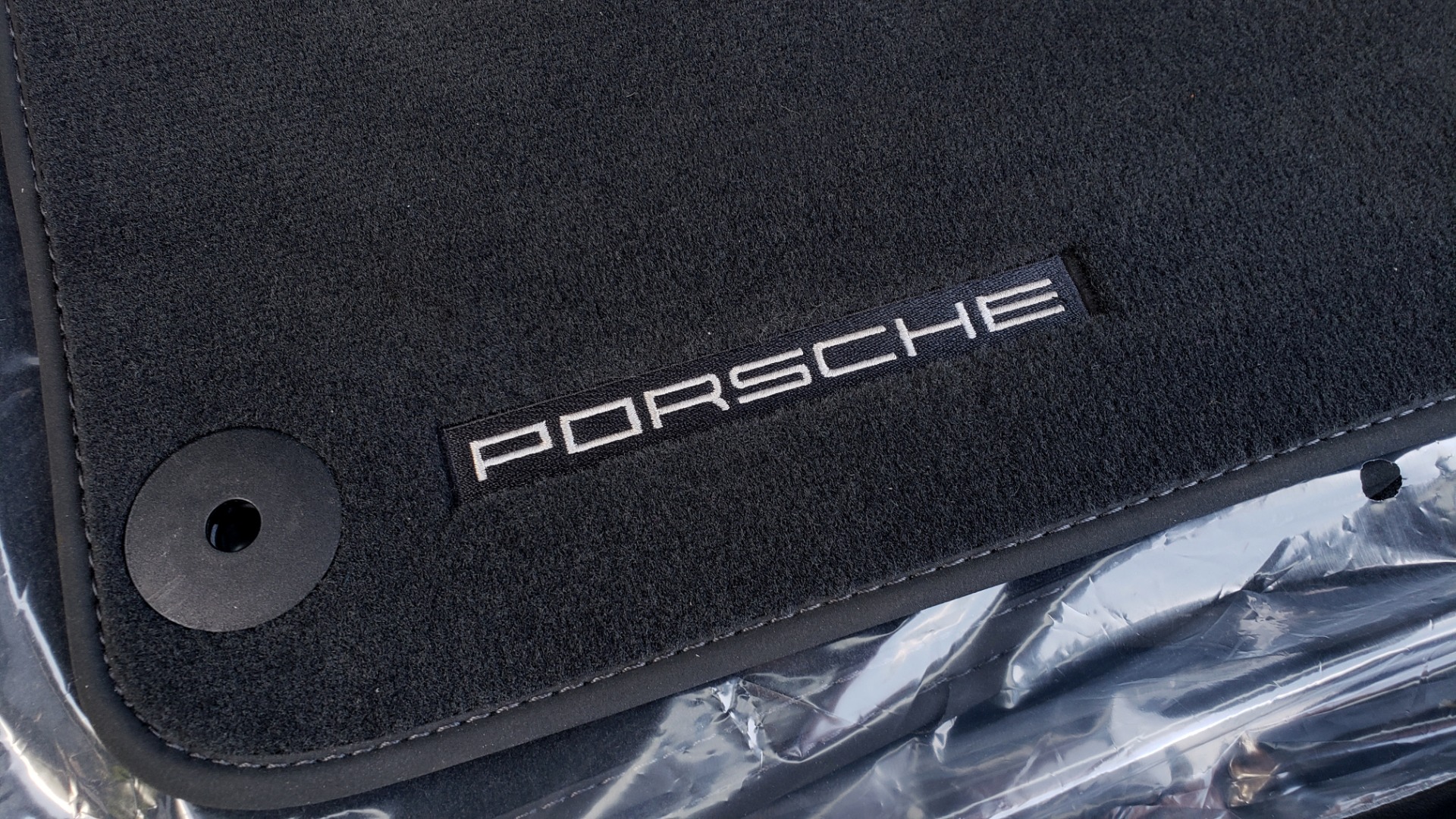 Used 2017 Porsche MACAN S PREMIUM PKG / NAV / BOSE / SUNROOF / REARVIEW for sale Sold at Formula Imports in Charlotte NC 28227 21