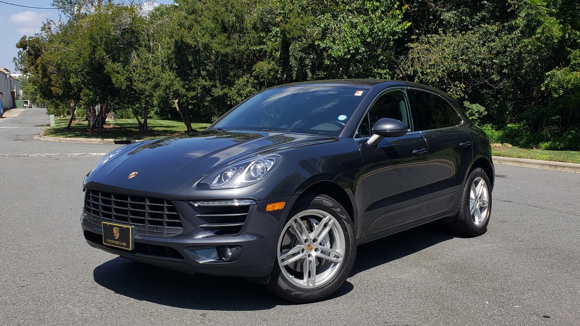 Used 2017 Porsche MACAN S PREMIUM PKG / NAV / BOSE / SUNROOF / REARVIEW for sale Sold at Formula Imports in Charlotte NC 28227 4