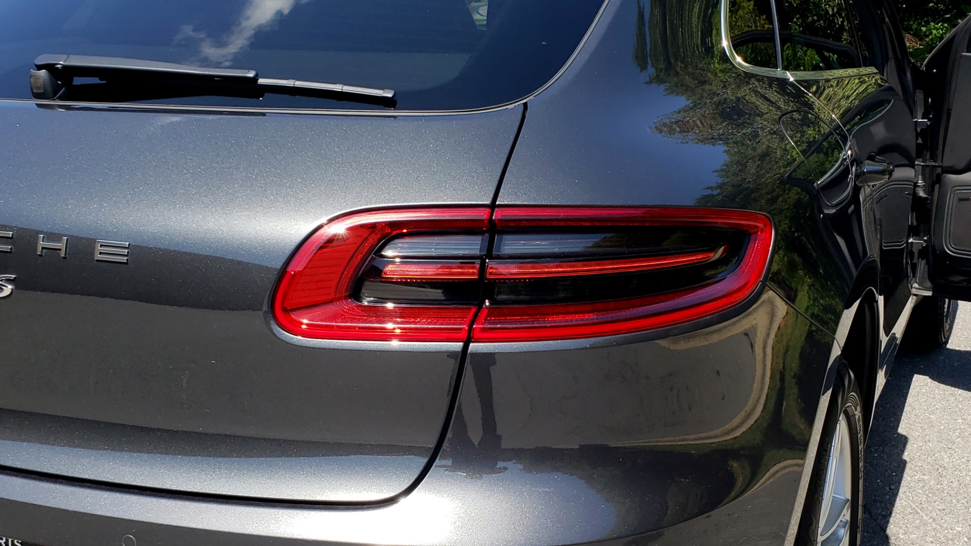 Used 2017 Porsche MACAN S PREMIUM PKG / NAV / BOSE / SUNROOF / REARVIEW for sale Sold at Formula Imports in Charlotte NC 28227 42