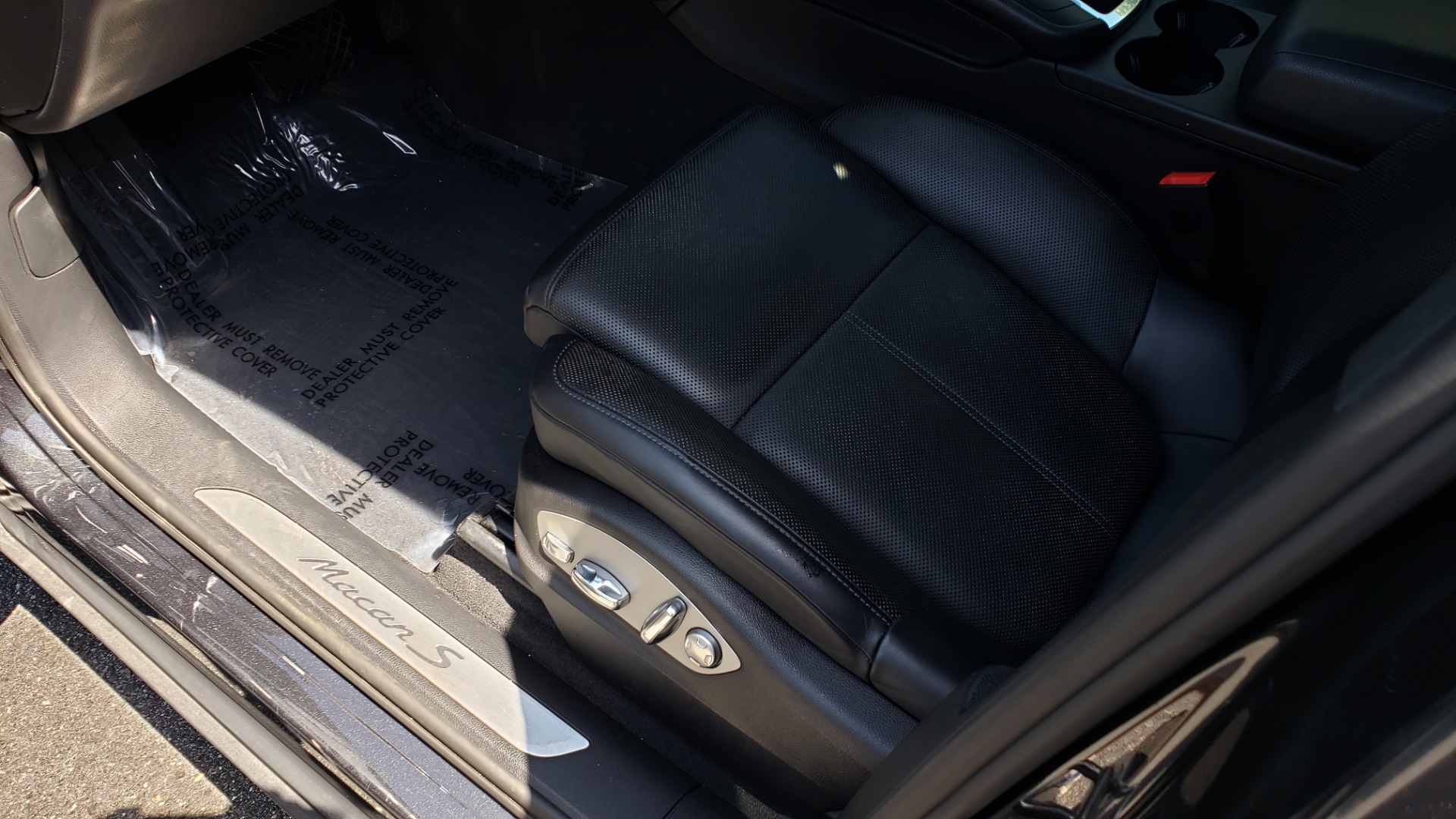 Used 2017 Porsche MACAN S PREMIUM PKG / NAV / BOSE / SUNROOF / REARVIEW for sale Sold at Formula Imports in Charlotte NC 28227 49