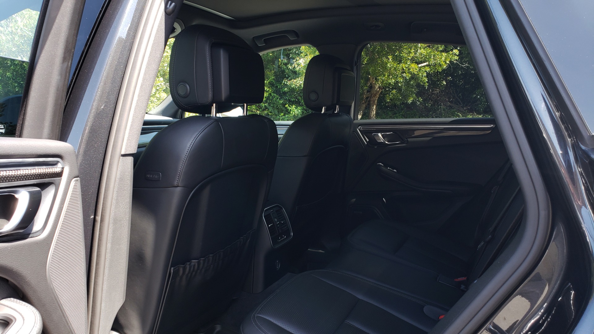 Used 2017 Porsche MACAN S PREMIUM PKG / NAV / BOSE / SUNROOF / REARVIEW for sale Sold at Formula Imports in Charlotte NC 28227 77