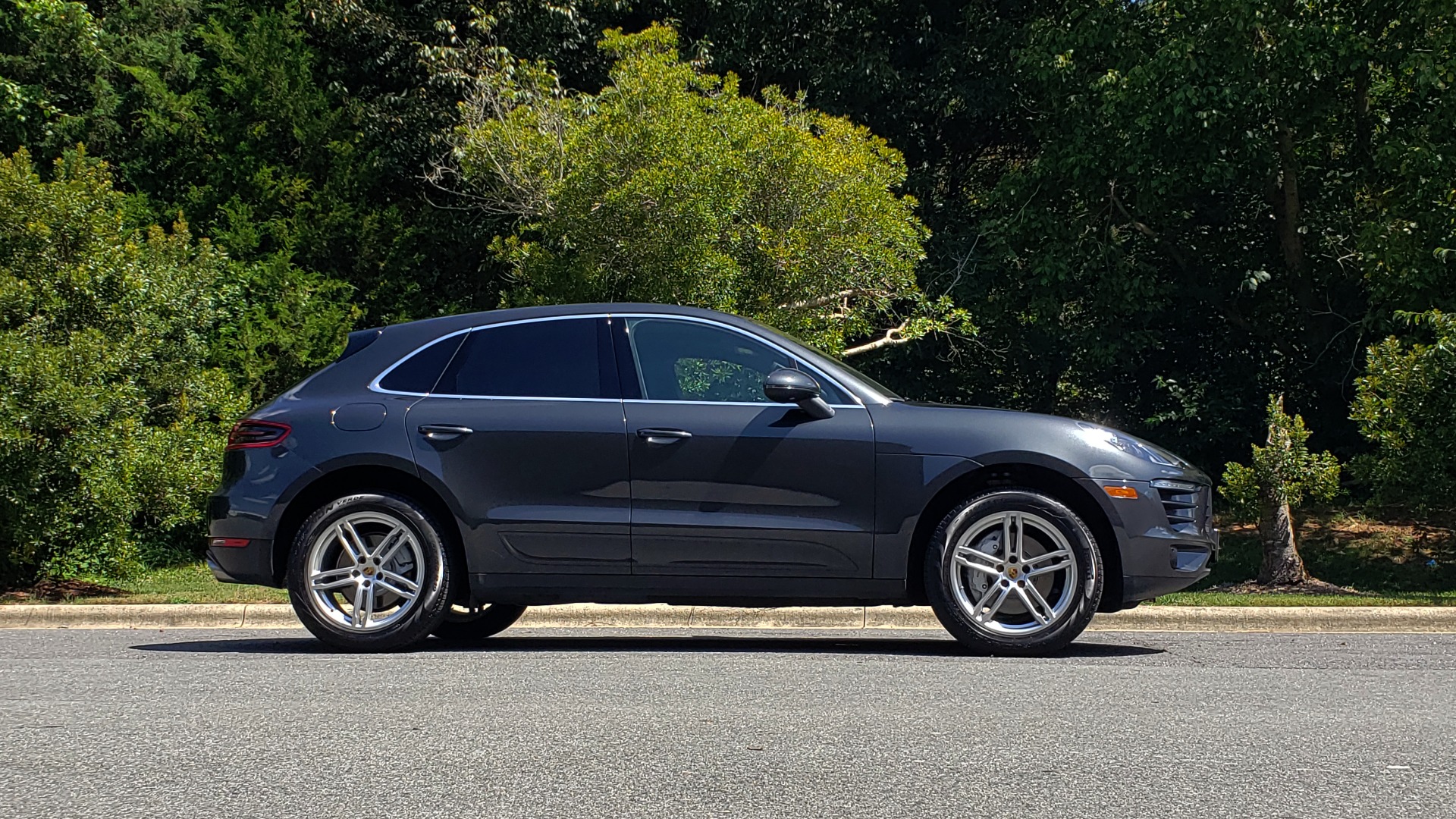 Used 2017 Porsche MACAN S PREMIUM PKG / NAV / BOSE / SUNROOF / REARVIEW for sale Sold at Formula Imports in Charlotte NC 28227 8