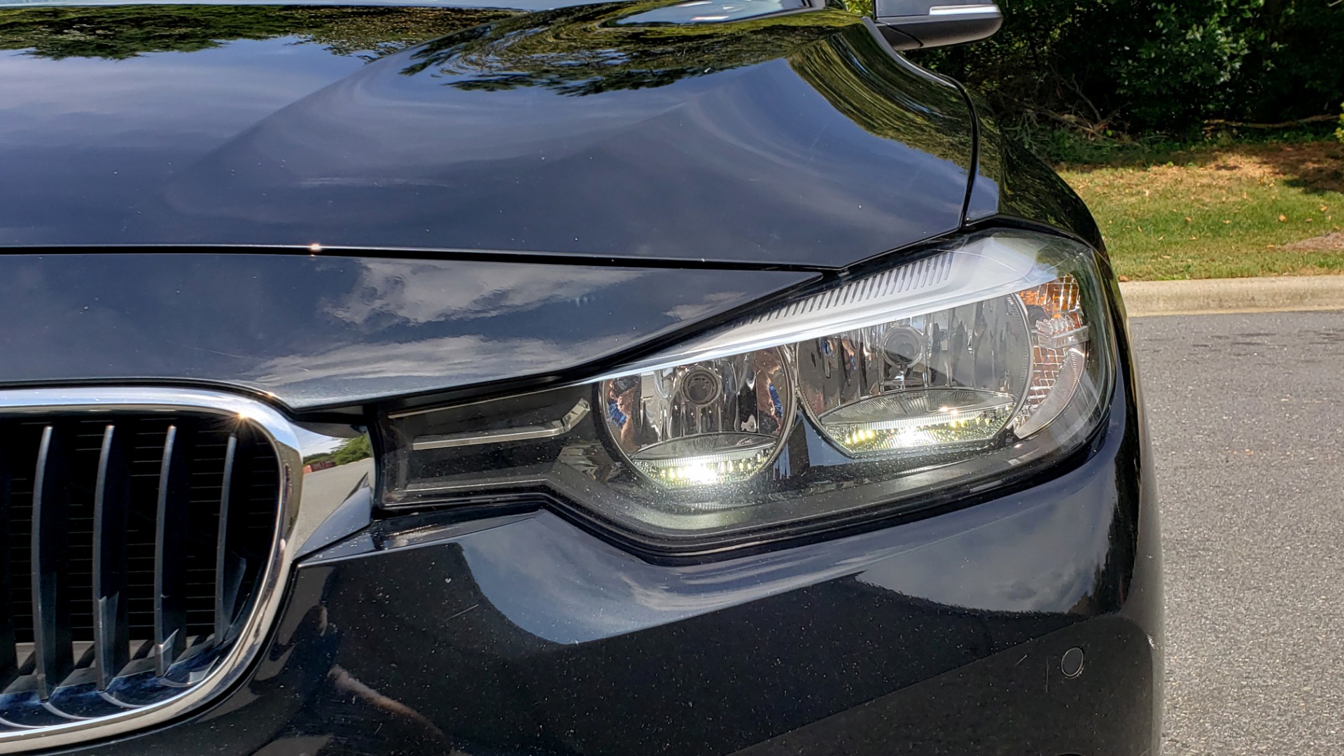 Used 2017 BMW 3 SERIES 320I XDRIVE / DRVR ASST / NAV / SUNROOF / HTD STS / REARVIEW for sale Sold at Formula Imports in Charlotte NC 28227 22